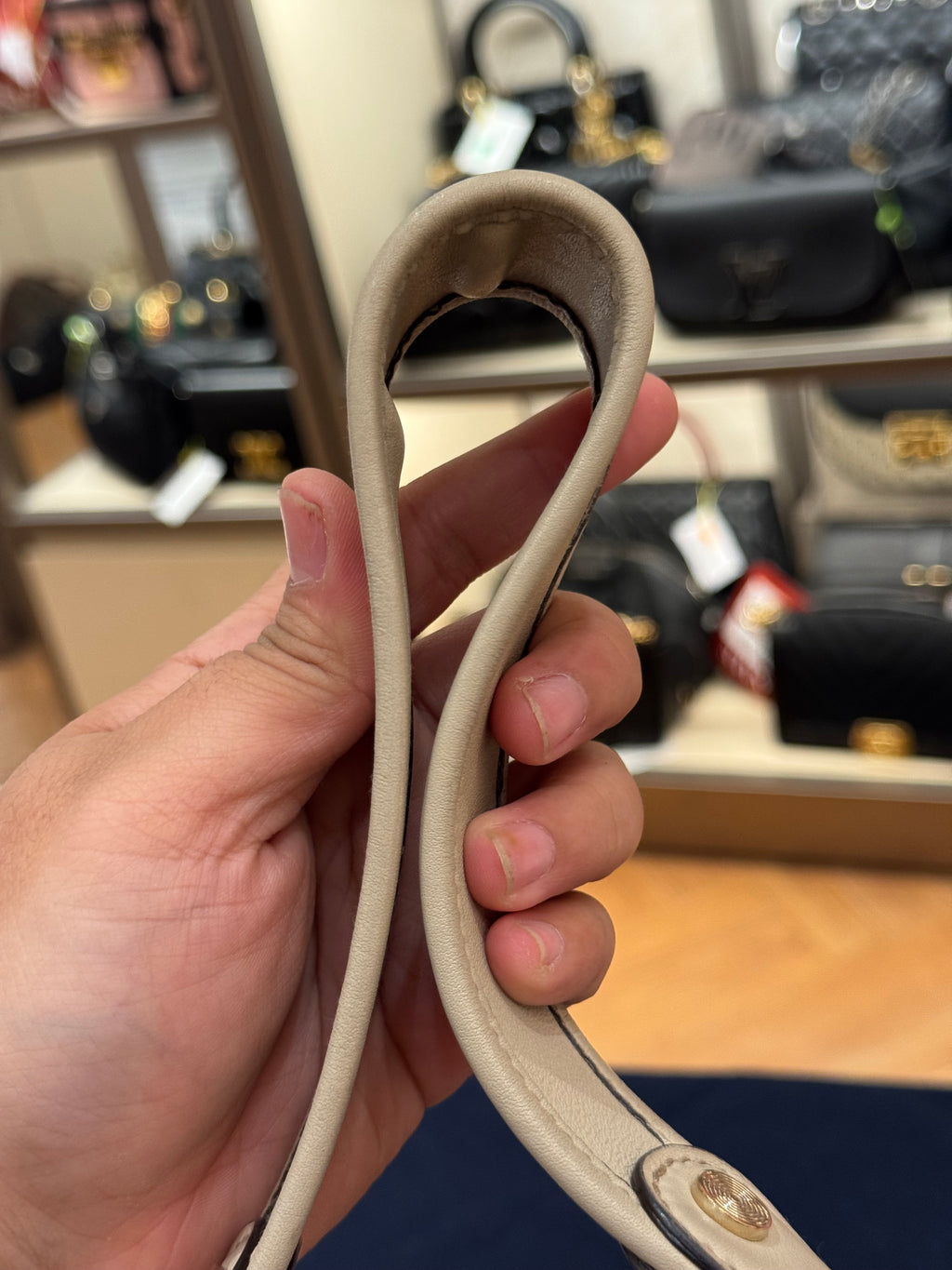 Gucci Britt Hobo Ivory