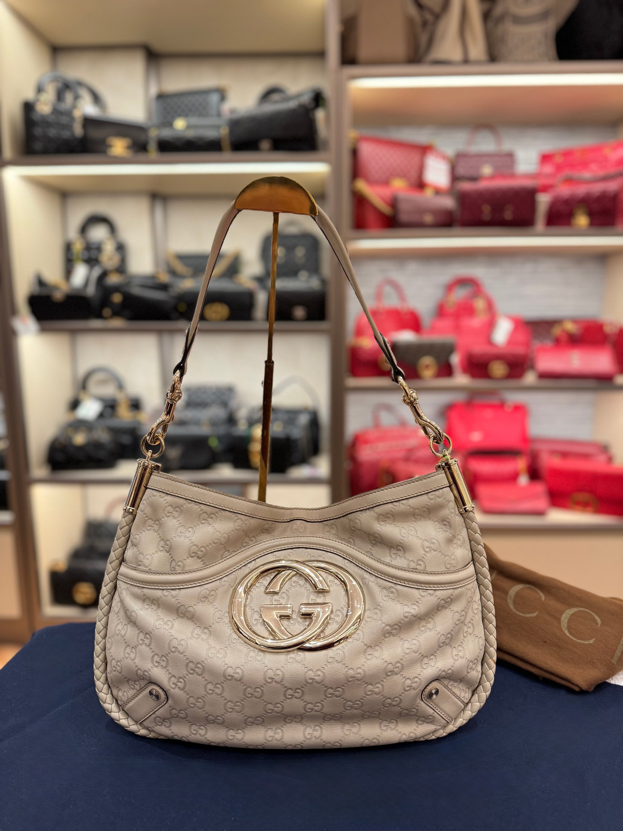 Gucci Britt Hobo Ivory