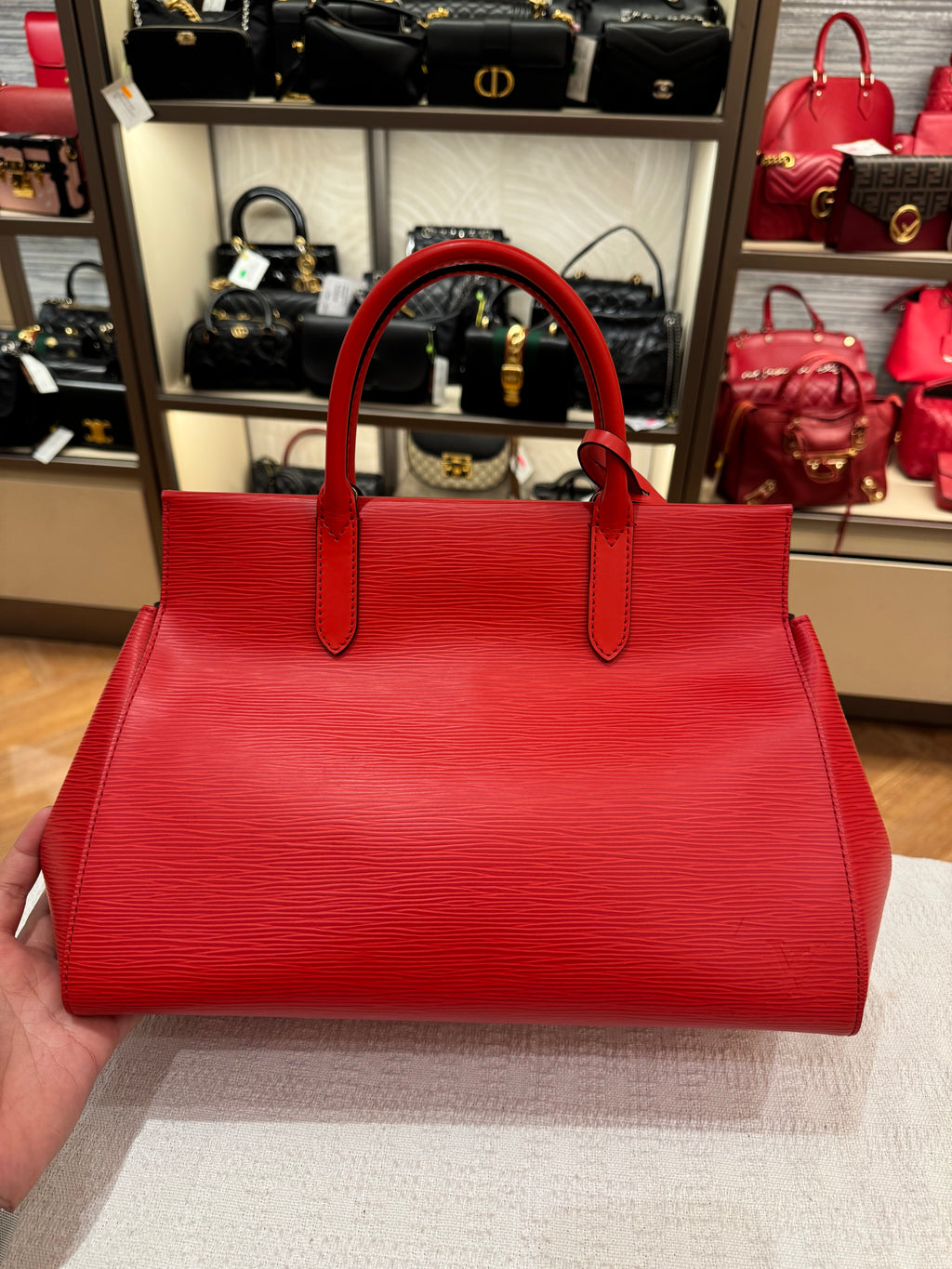 Louis Vuitton Marly MM Epi Coquelicot