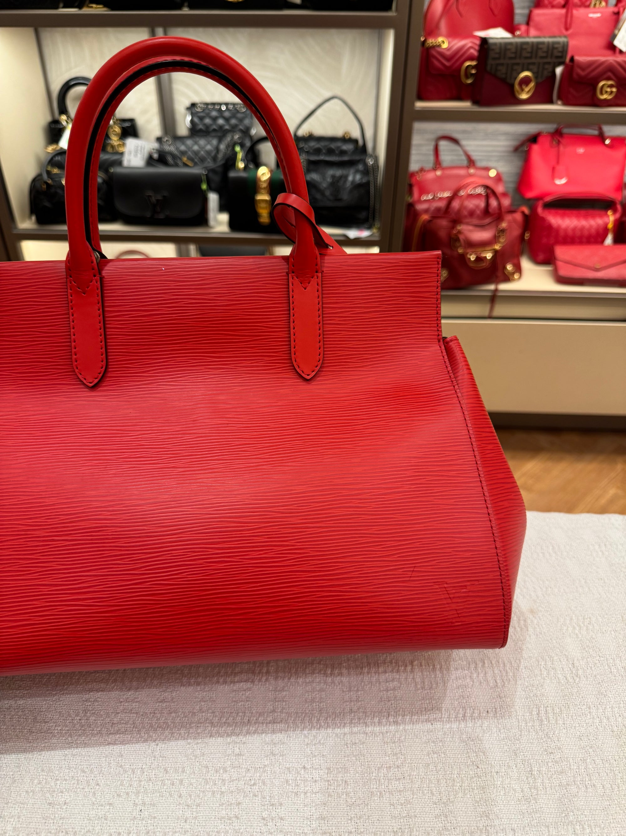 Louis Vuitton Marly MM Epi Coquelicot