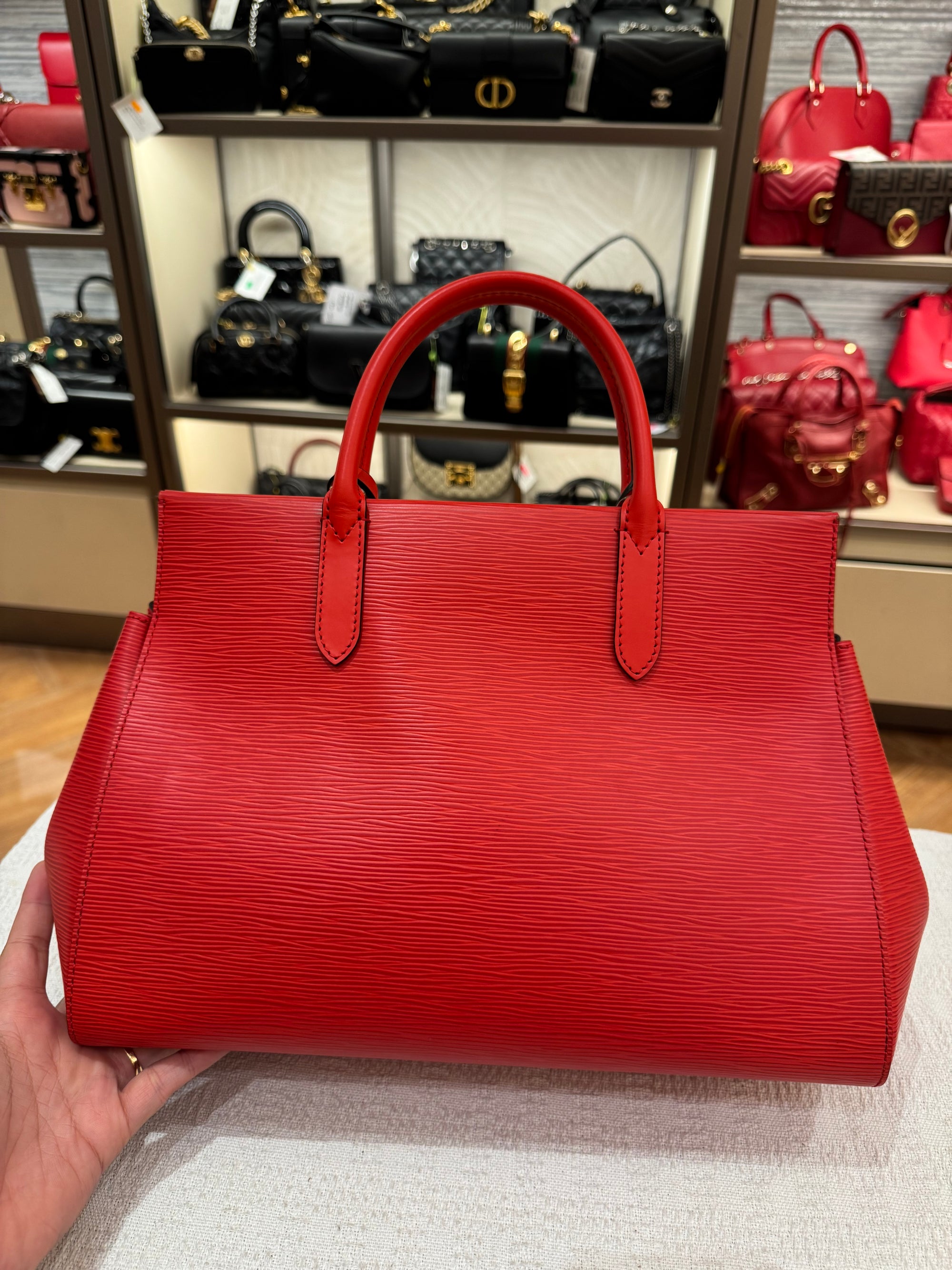 Louis Vuitton Marly MM Epi Coquelicot