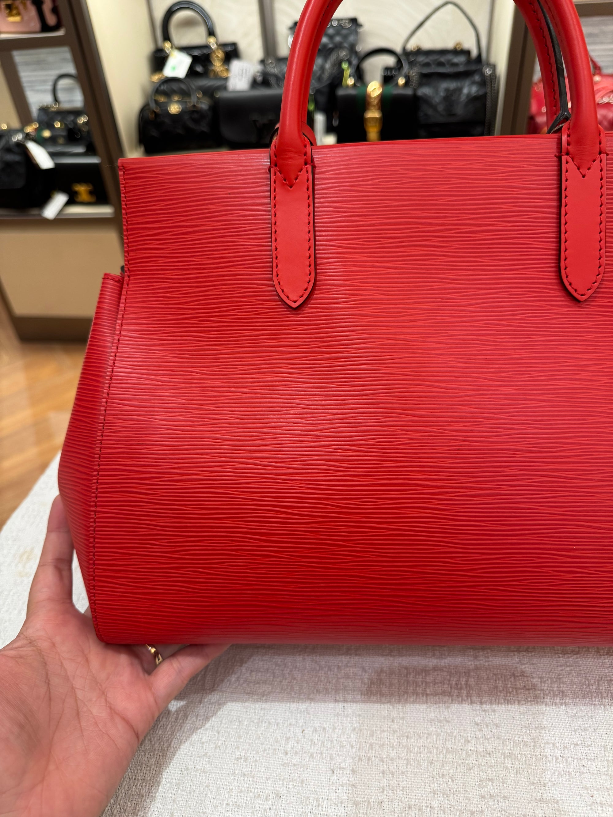 Louis Vuitton Marly MM Epi Coquelicot