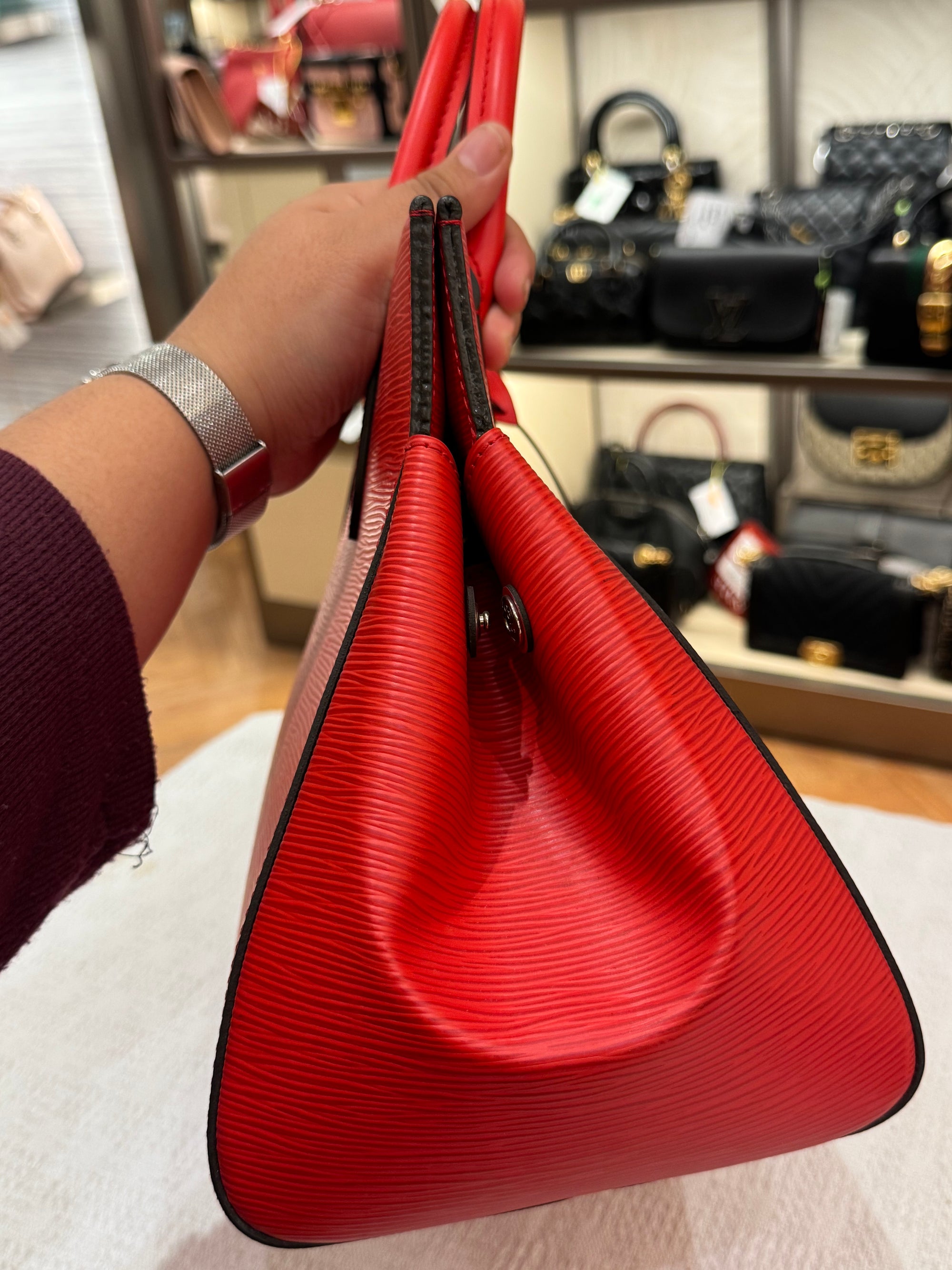 Louis Vuitton Marly MM Epi Coquelicot