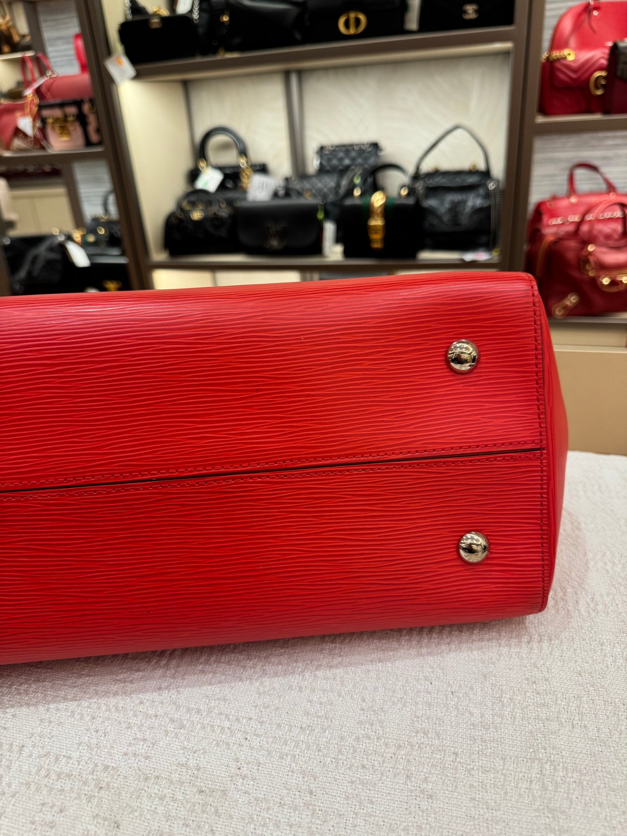 Louis Vuitton Marly MM Epi Coquelicot