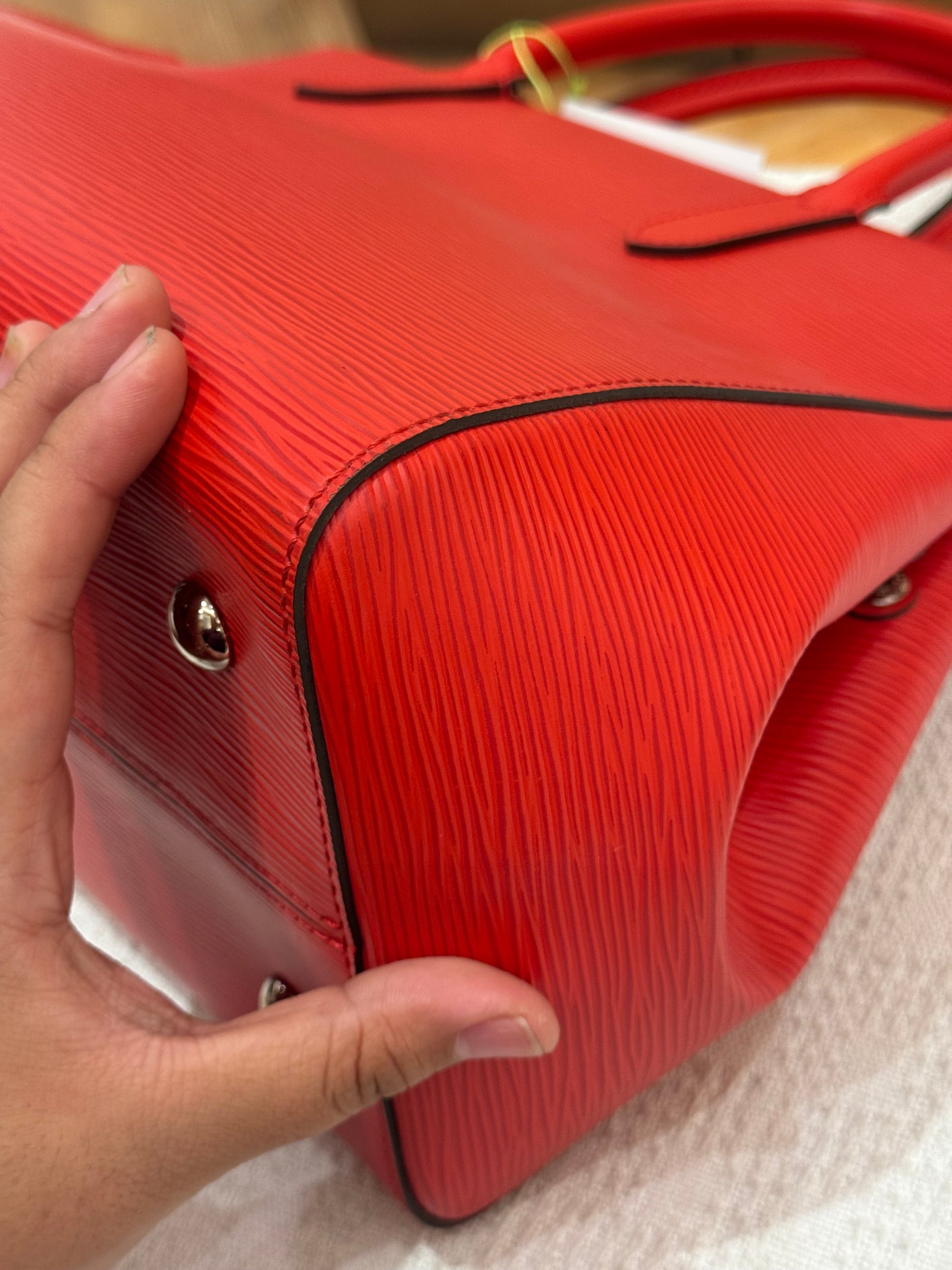 Louis Vuitton Marly MM Epi Coquelicot