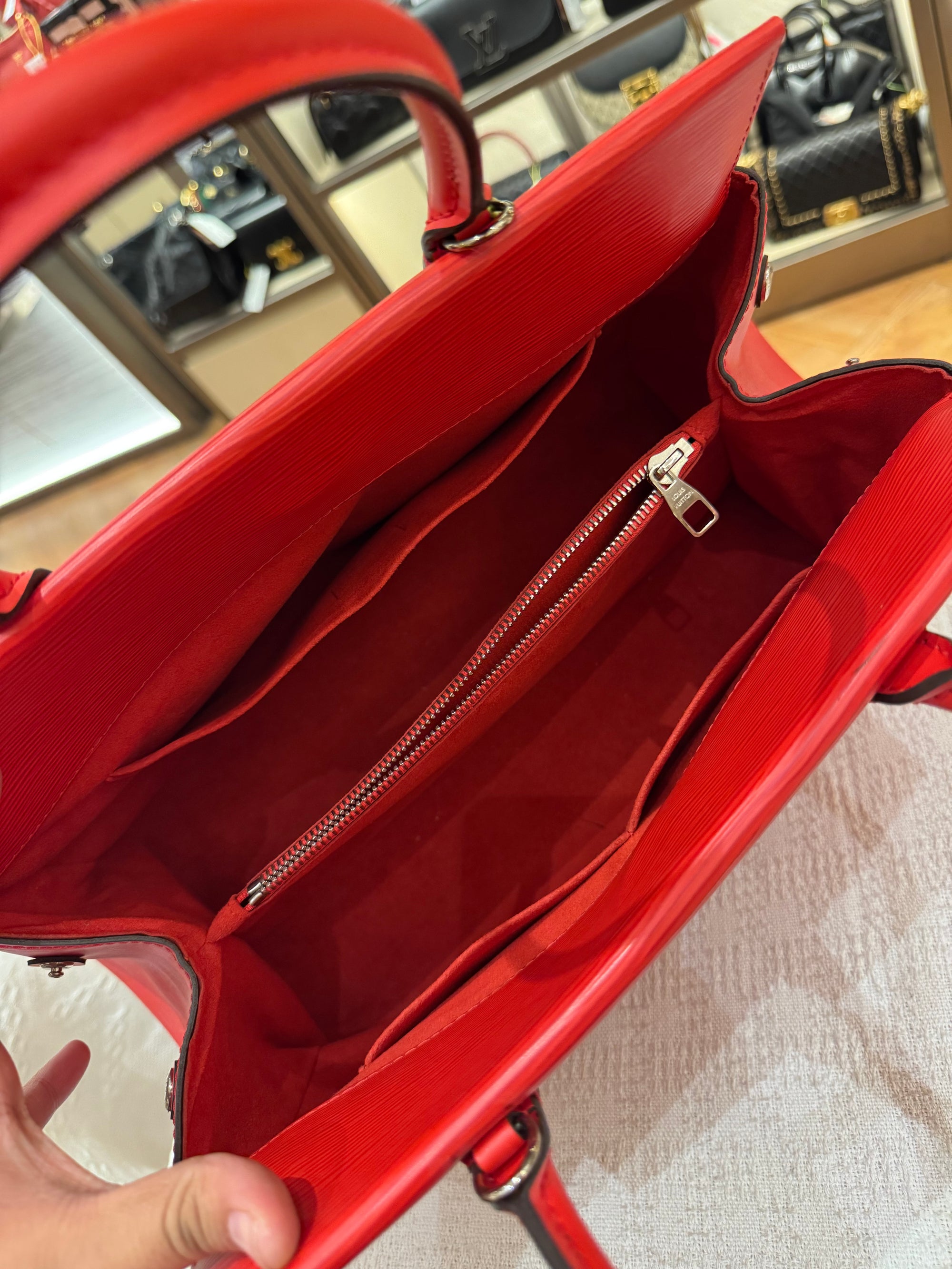 Louis Vuitton Marly MM Epi Coquelicot