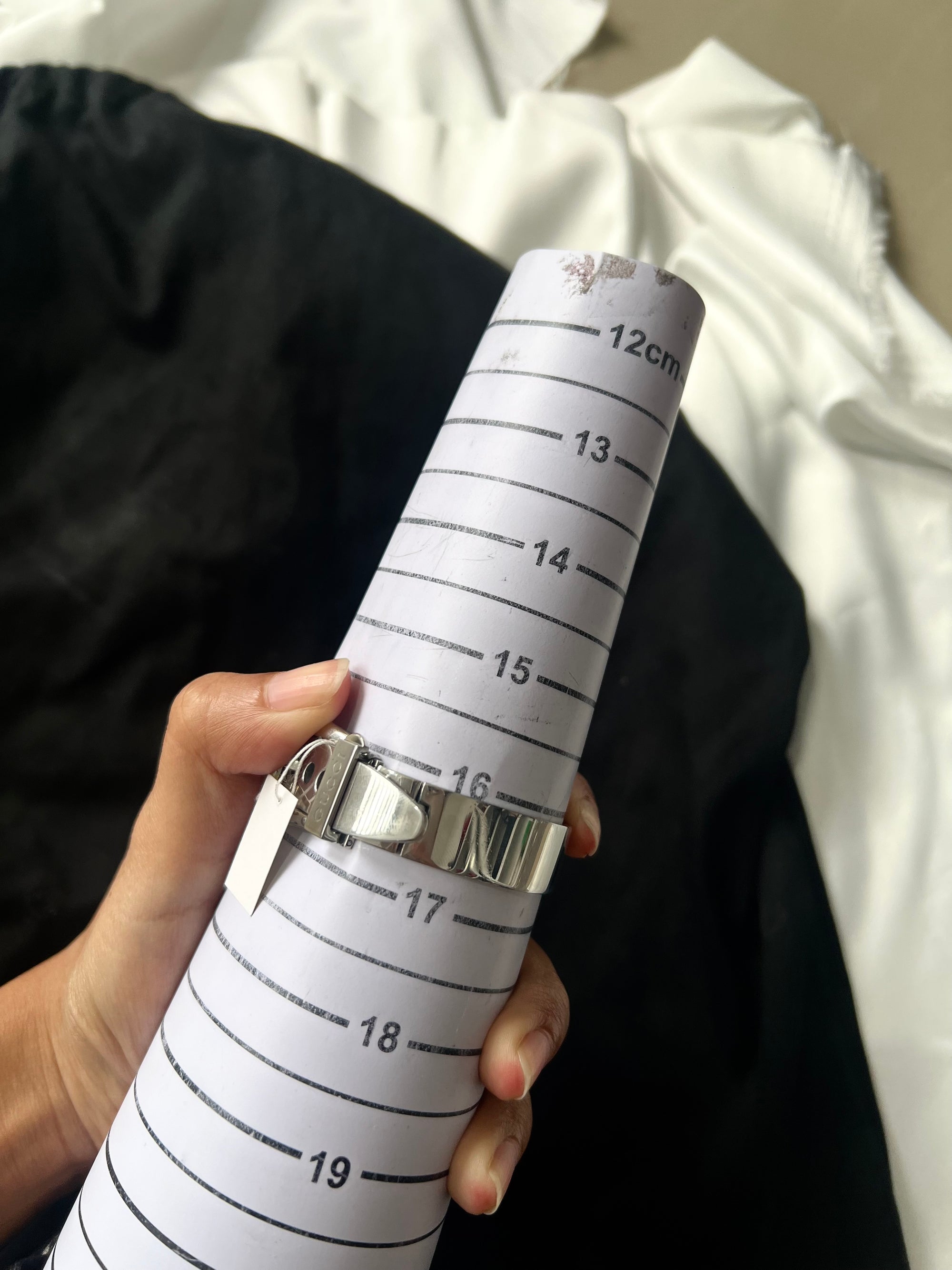 Gucci Bangle Silver Round