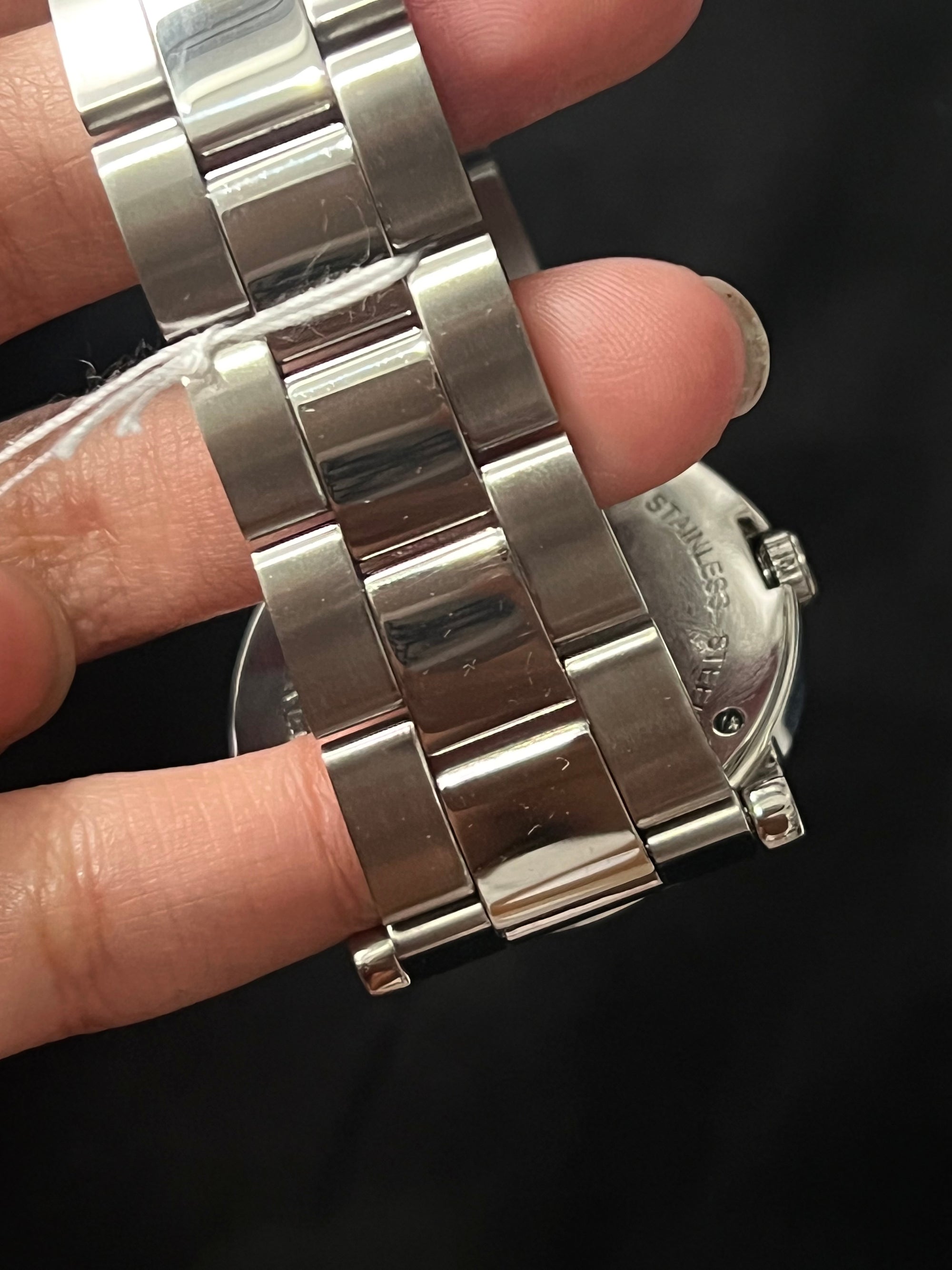 Gucci Round Silver With Black Dial