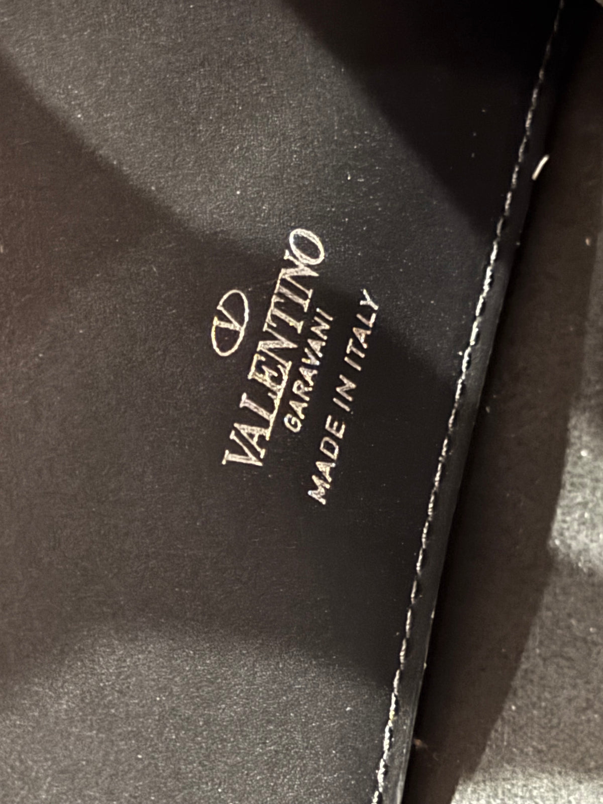Valentino Clutch Gradasi