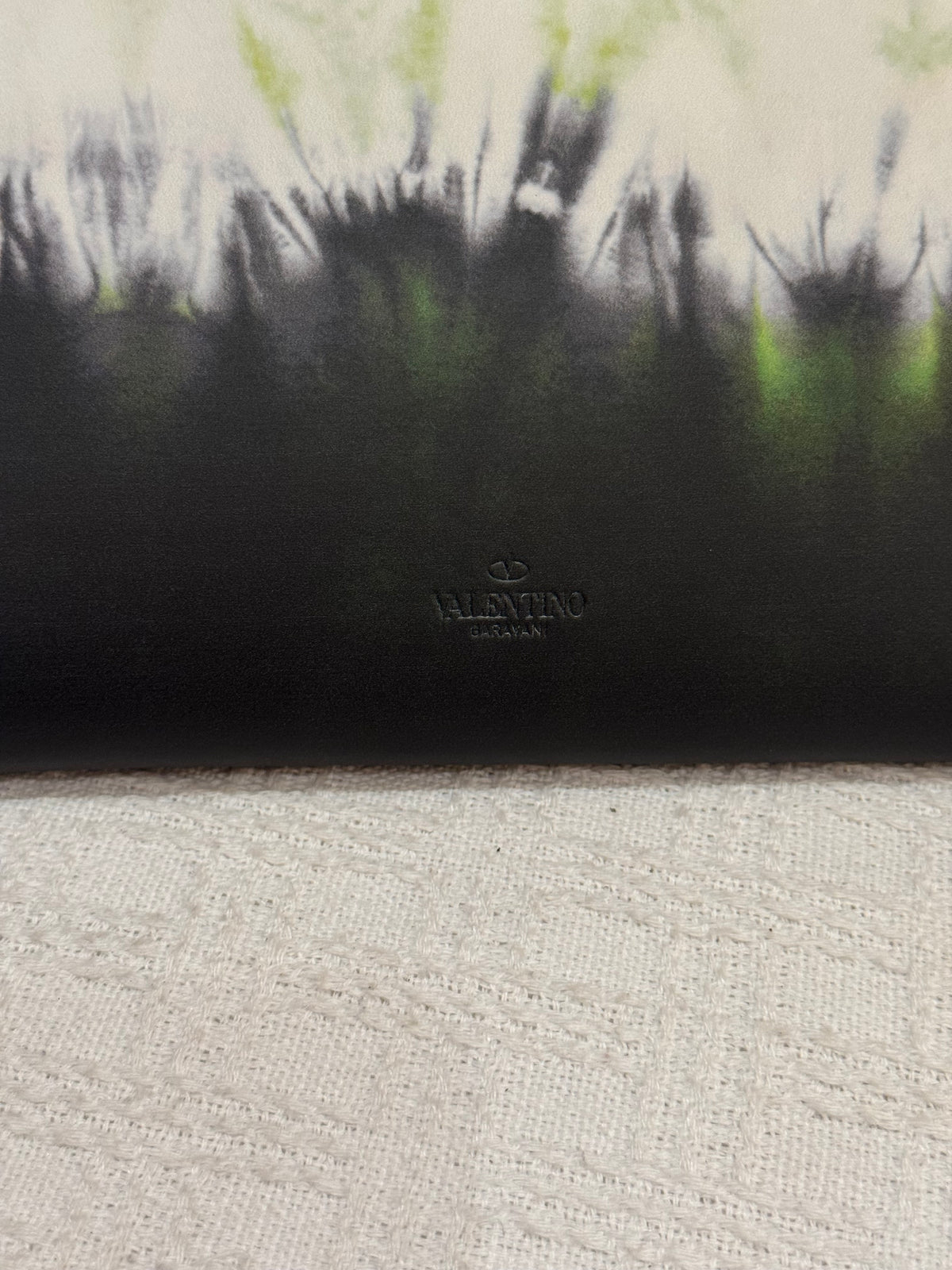 Valentino Clutch Gradasi