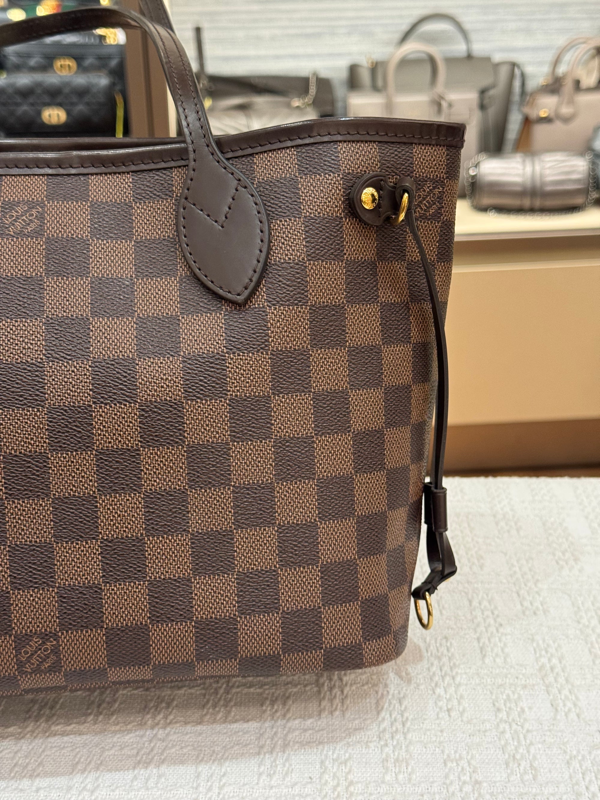 Louis Vuitton Neverfull PM Damier