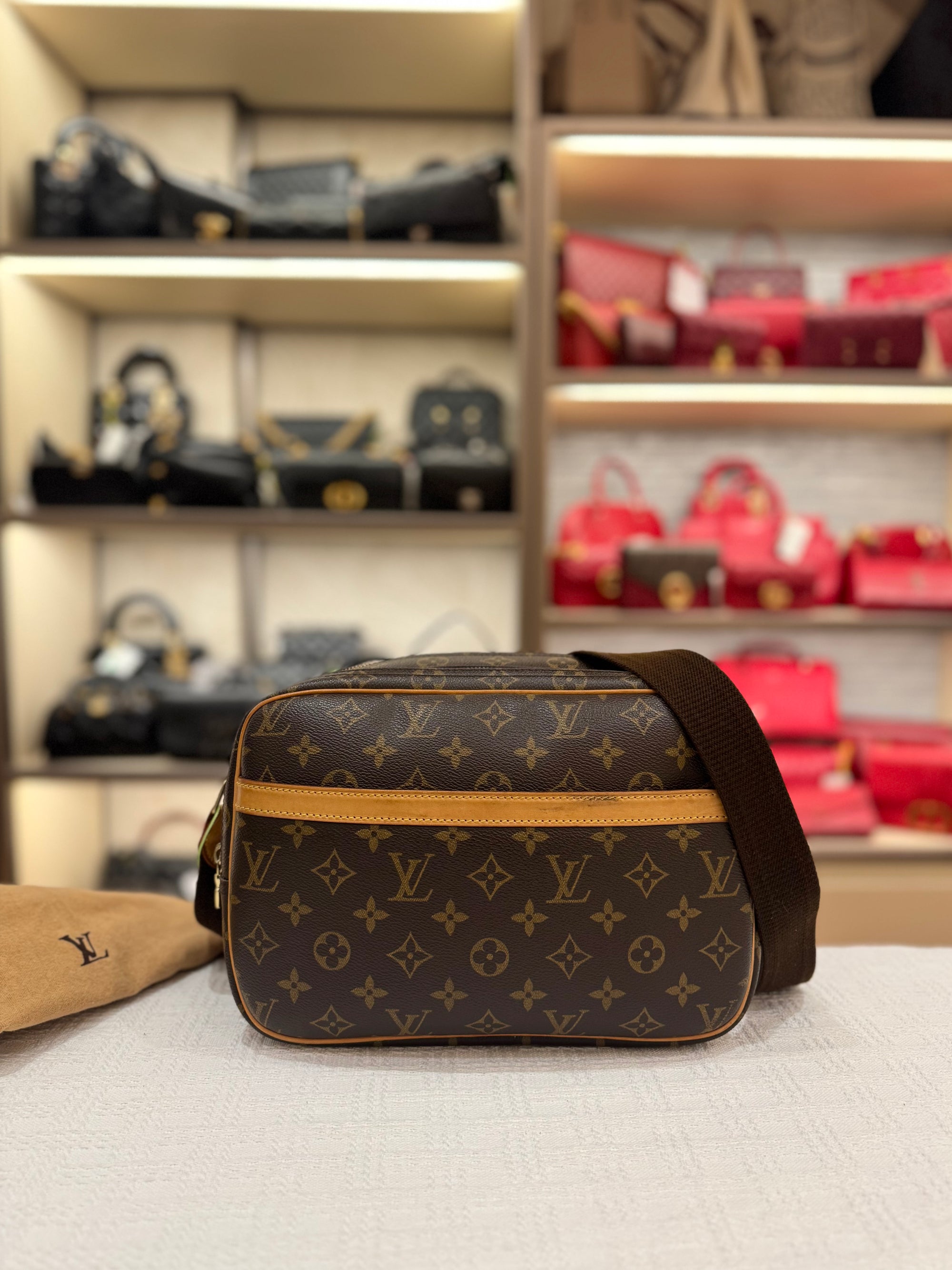 Louis Vuitton Reporter Monogram