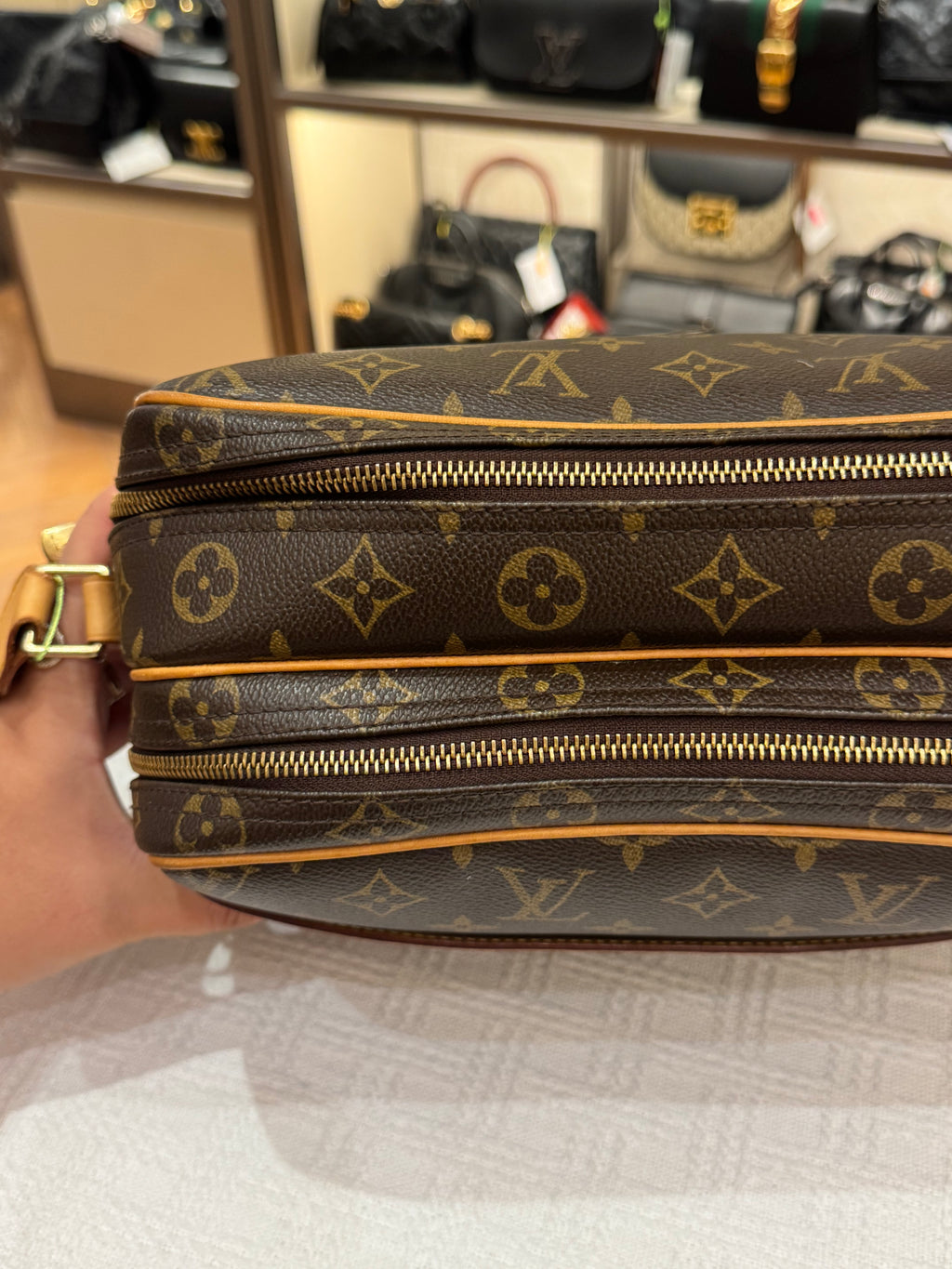 Louis Vuitton Reporter Monogram