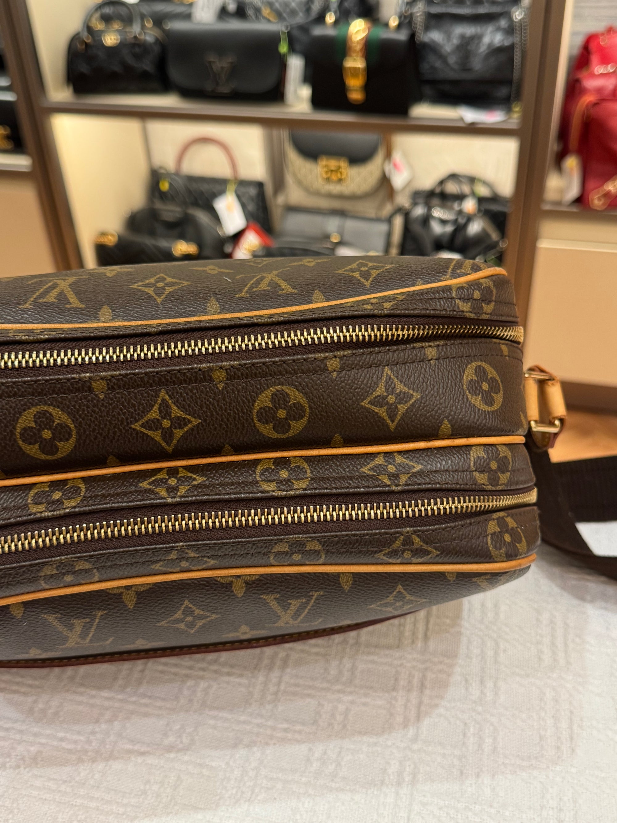 Louis Vuitton Reporter Monogram