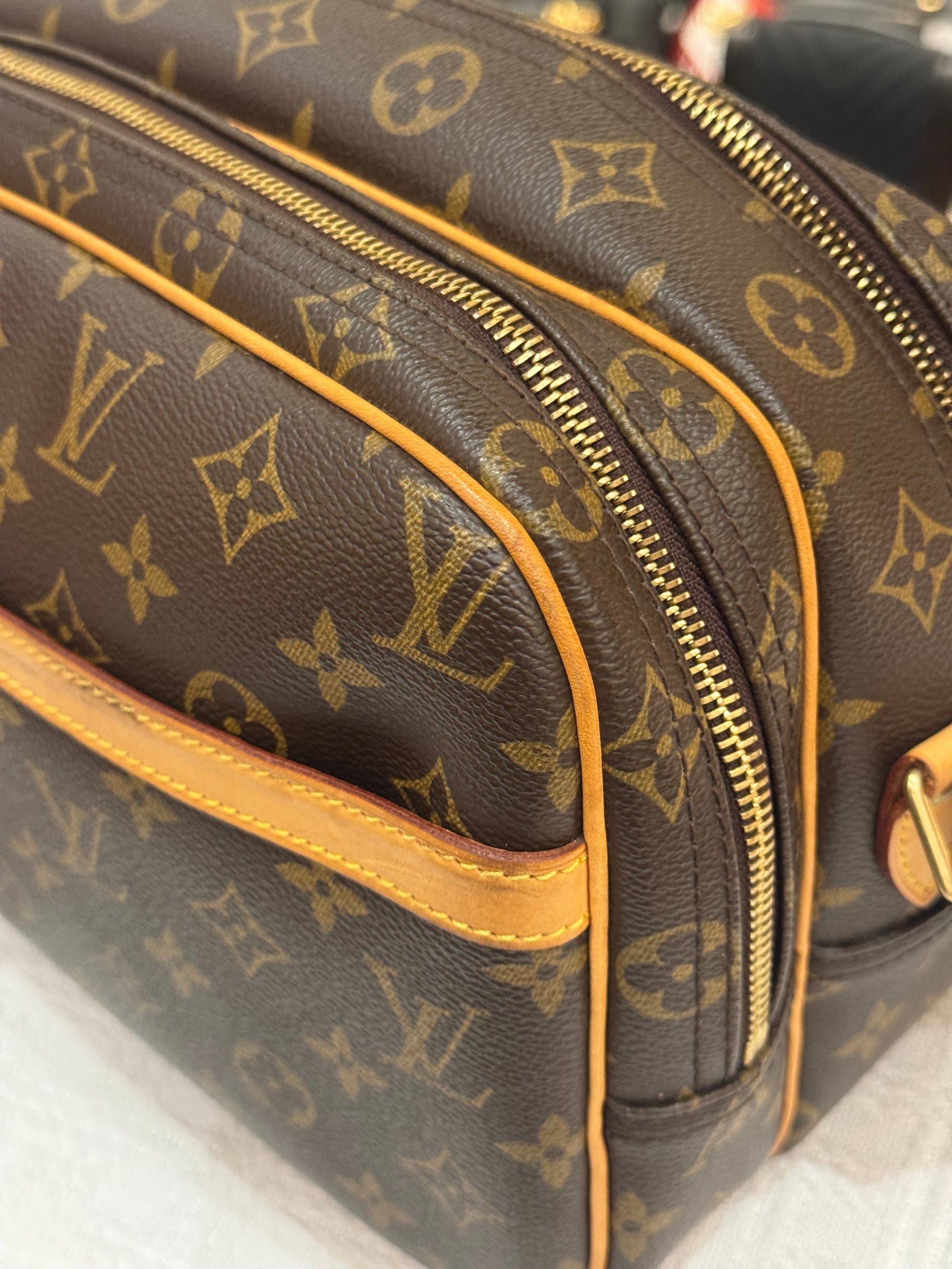 Louis Vuitton Reporter Monogram