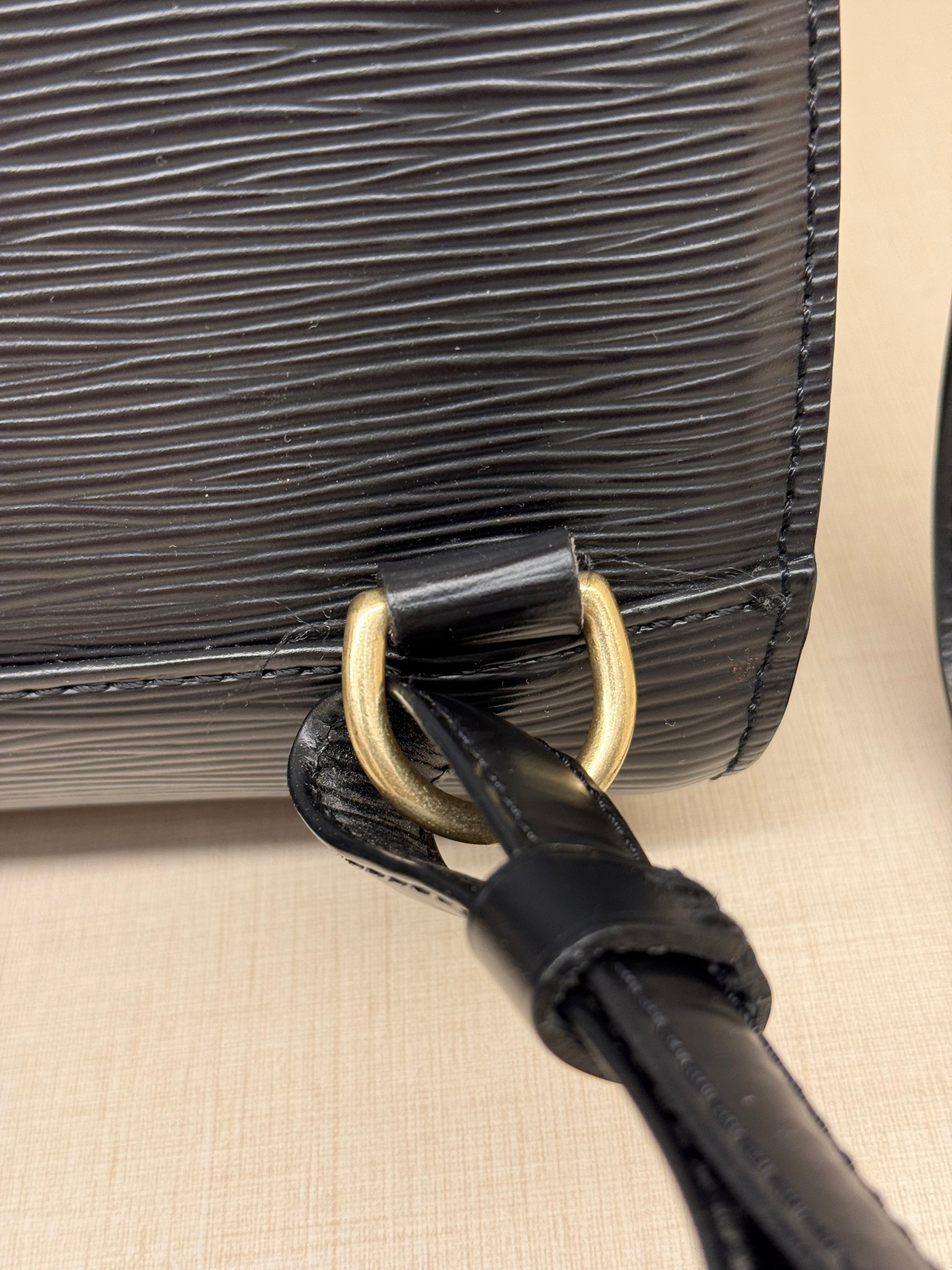 Louis Vuitton Mabillon Epi Black
