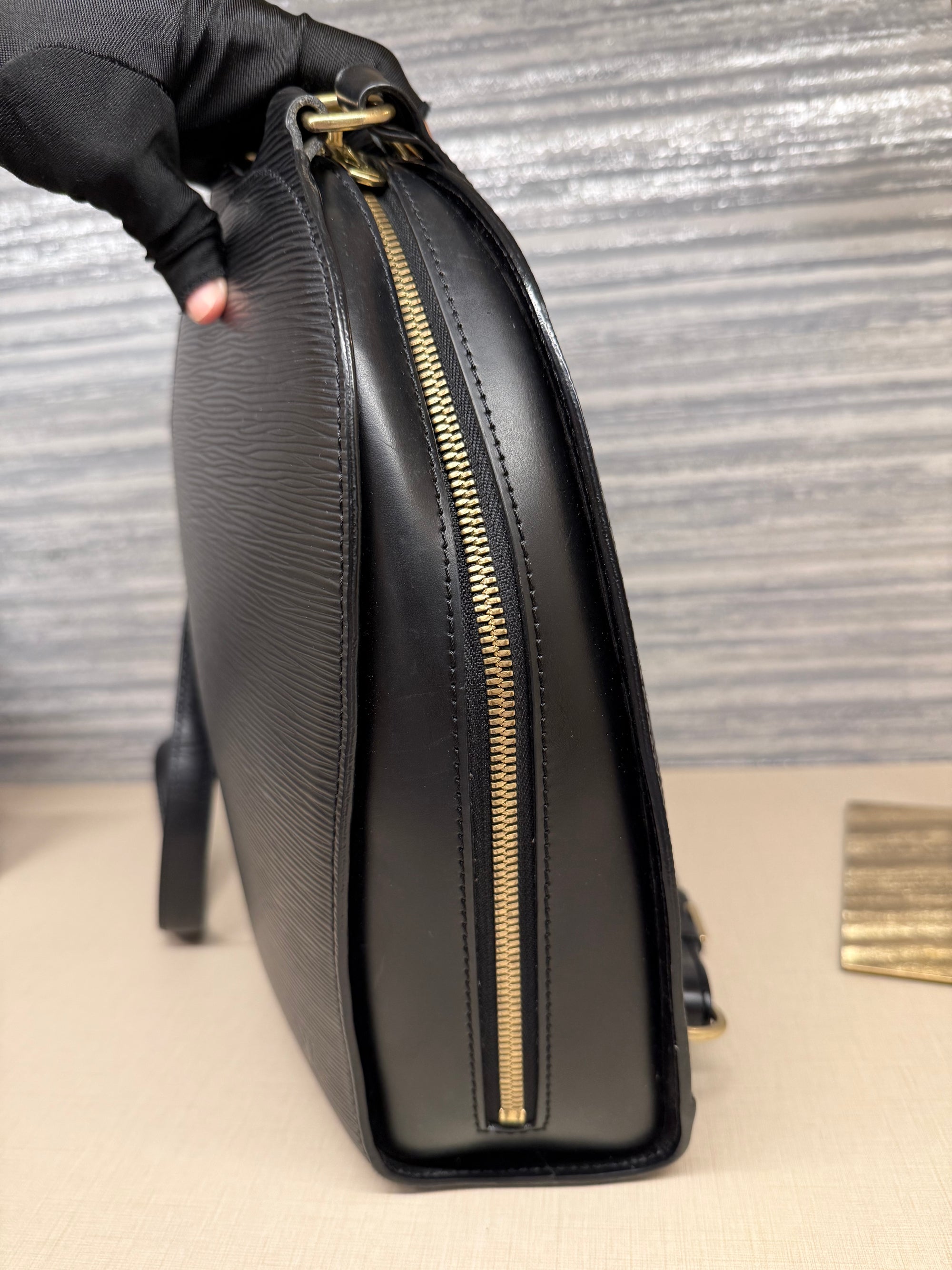 Louis Vuitton Mabillon Epi Black
