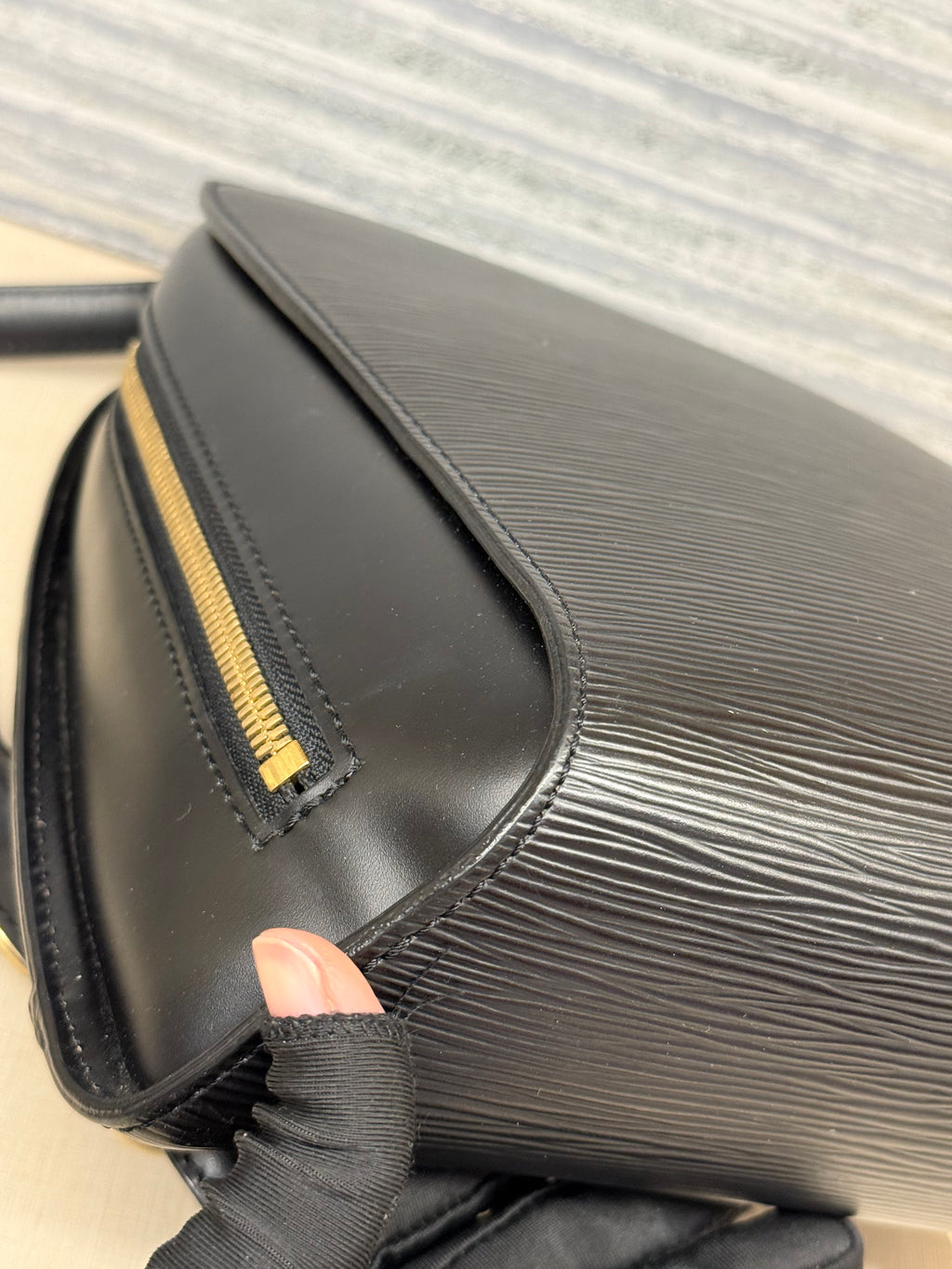 Louis Vuitton Mabillon Epi Black