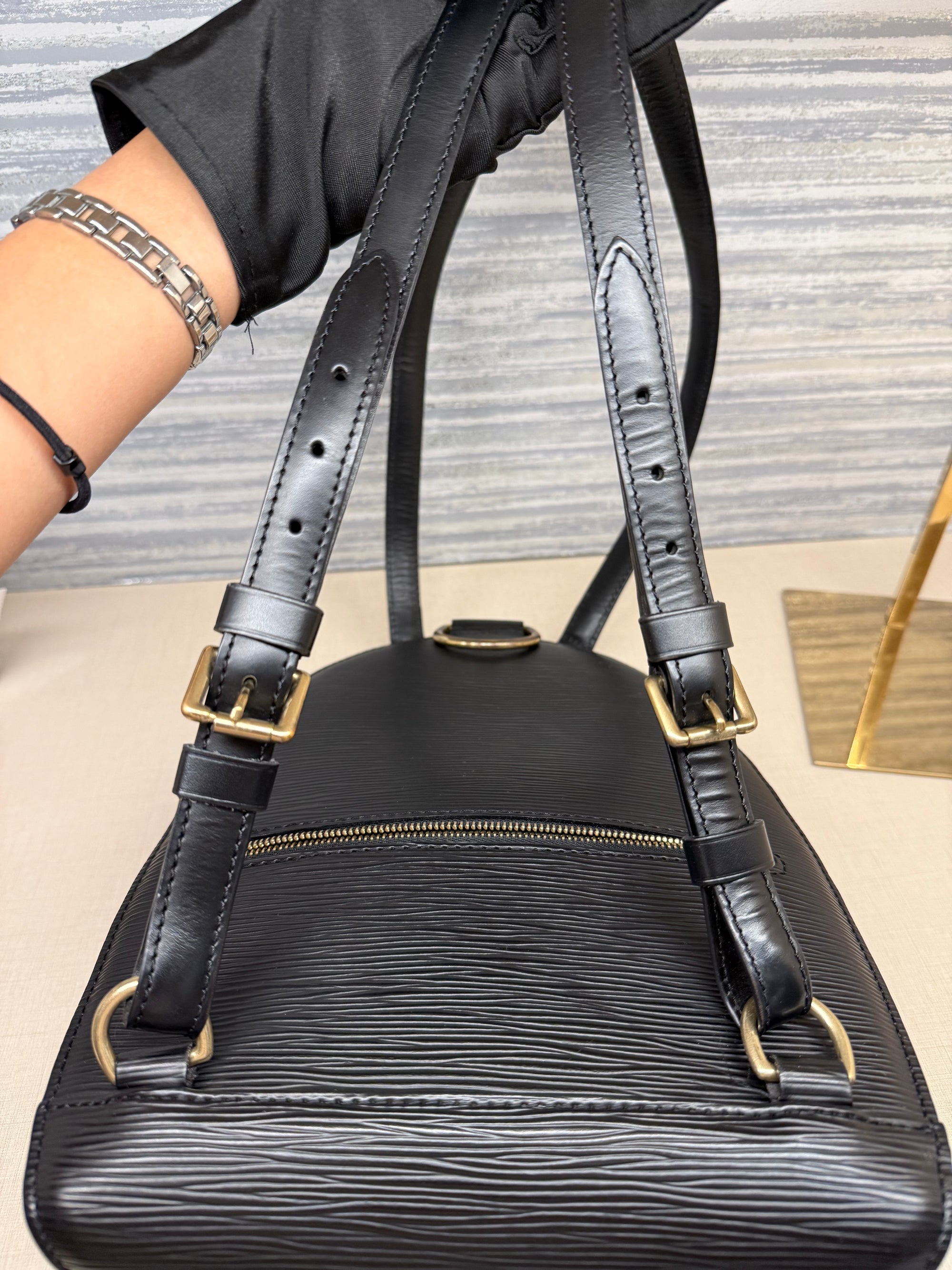 Louis Vuitton Mabillon Epi Black
