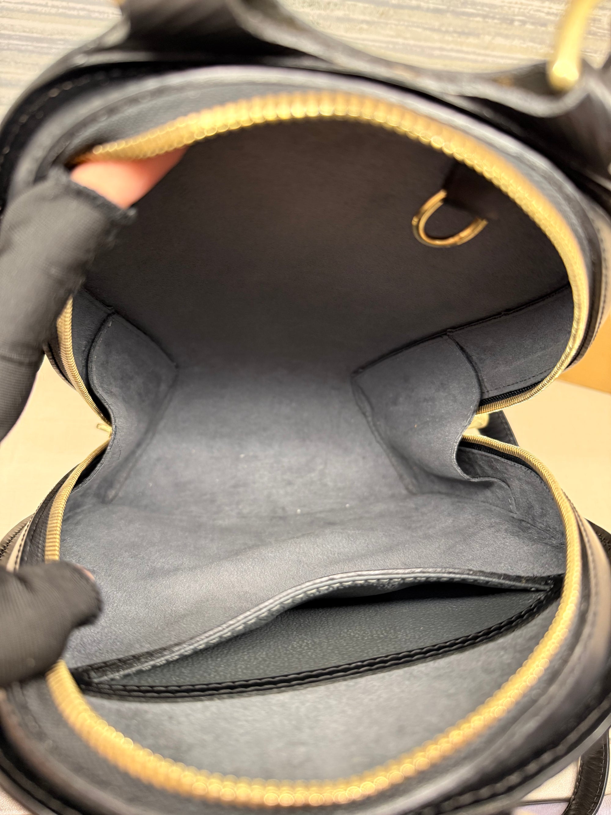 Louis Vuitton Mabillon Epi Black