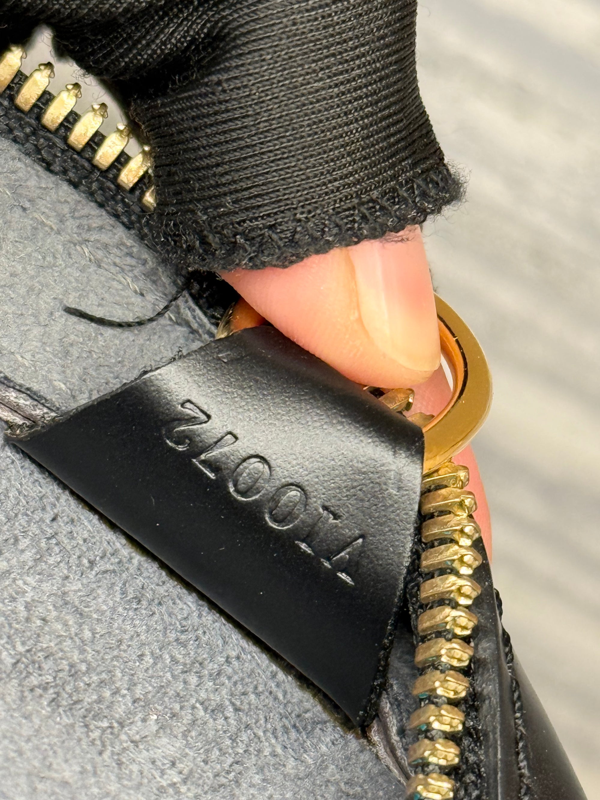 Louis Vuitton Mabillon Epi Black