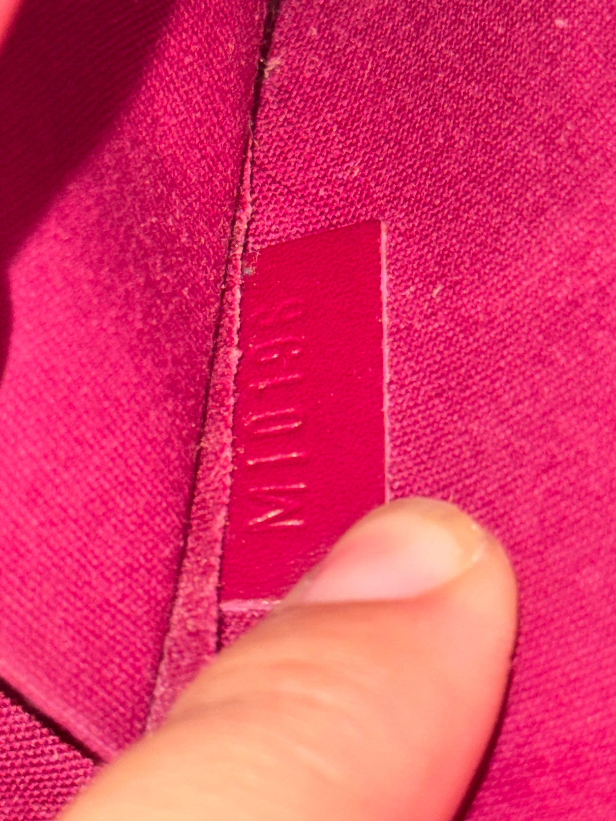 Louis Vuitton Felicie Vernis Magenta