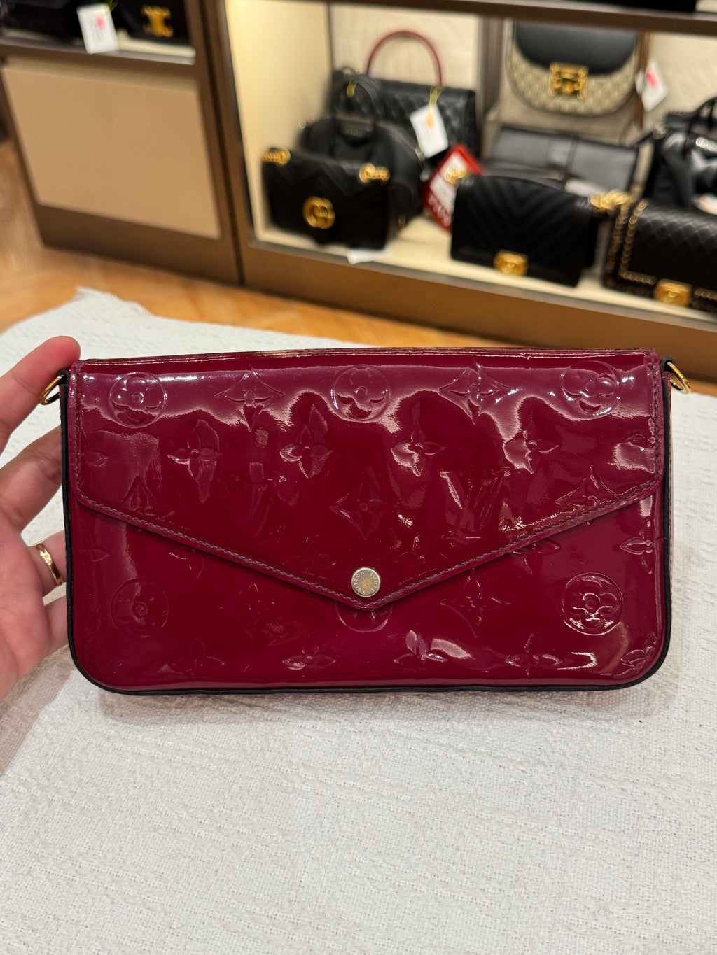 Louis Vuitton Felicie Vernis Magenta