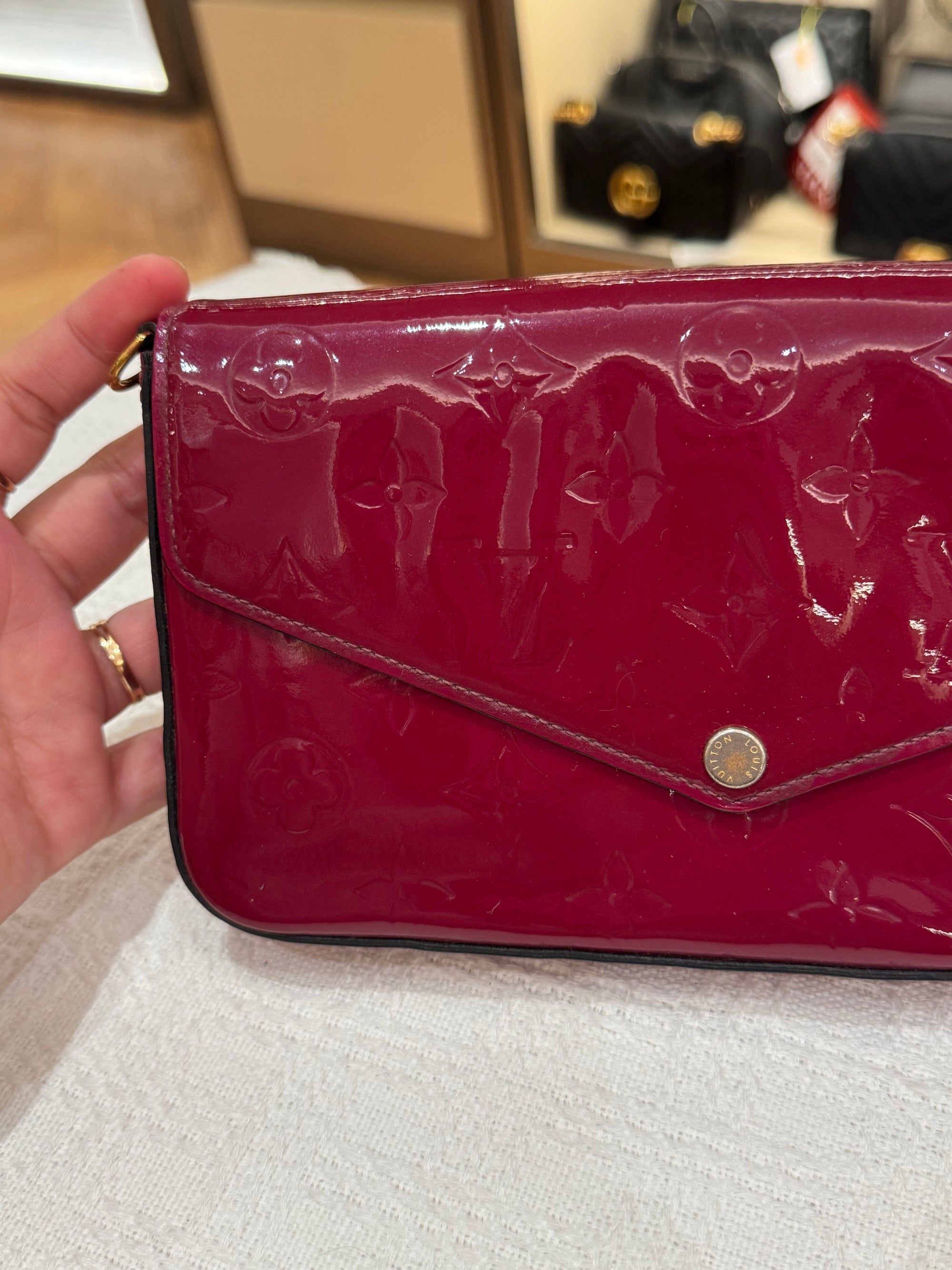 Louis Vuitton Felicie Vernis Magenta