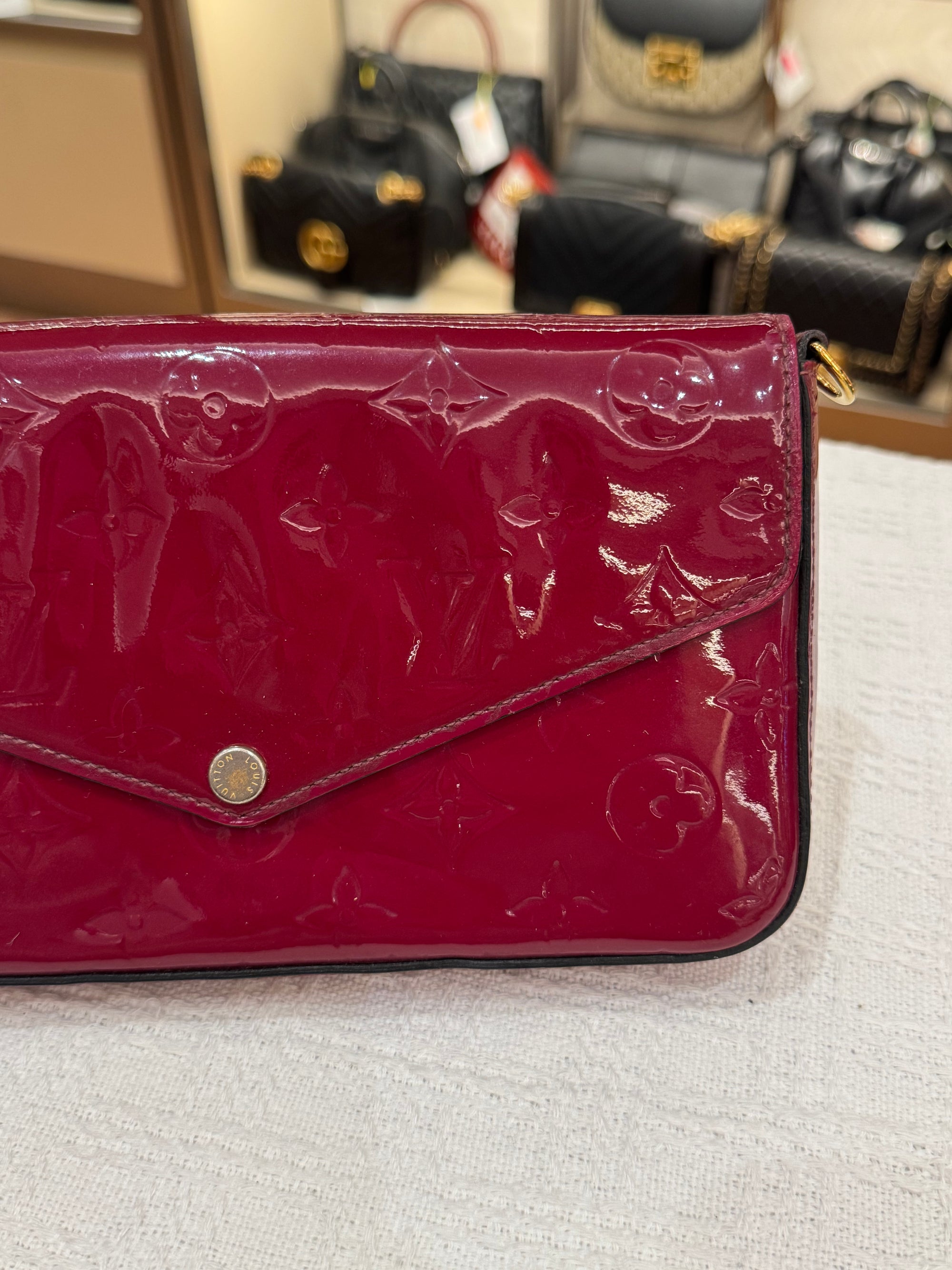 Louis Vuitton Felicie Vernis Magenta