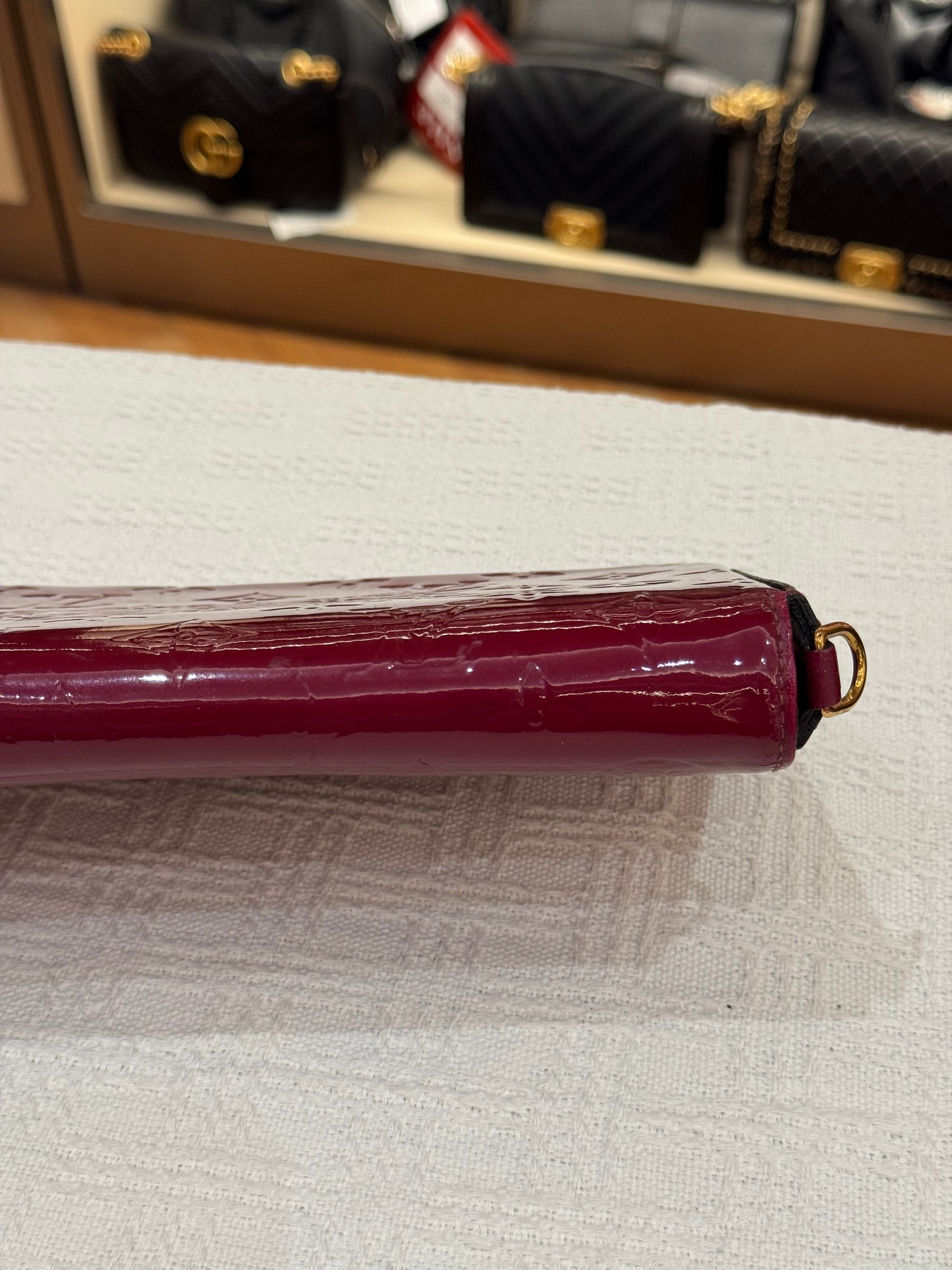 Louis Vuitton Felicie Vernis Magenta