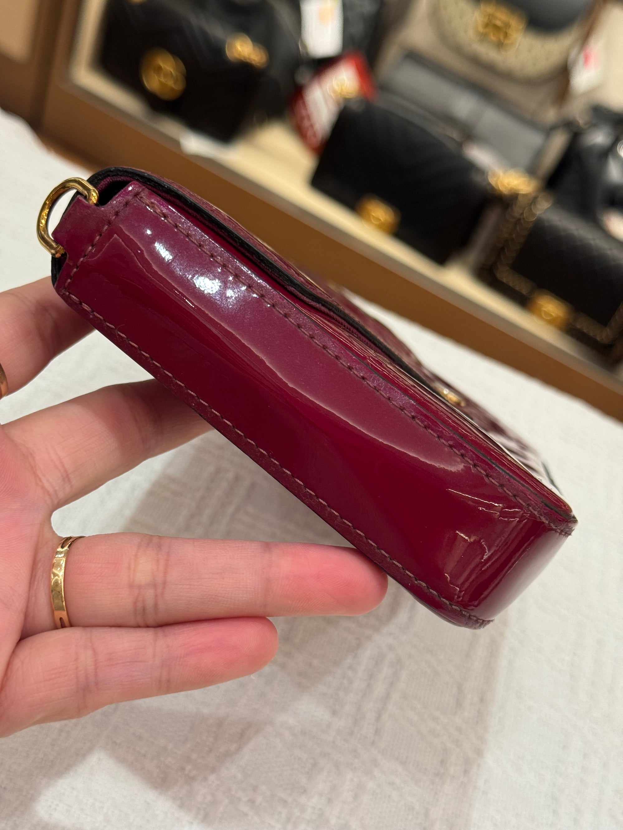 Louis Vuitton Felicie Vernis Magenta