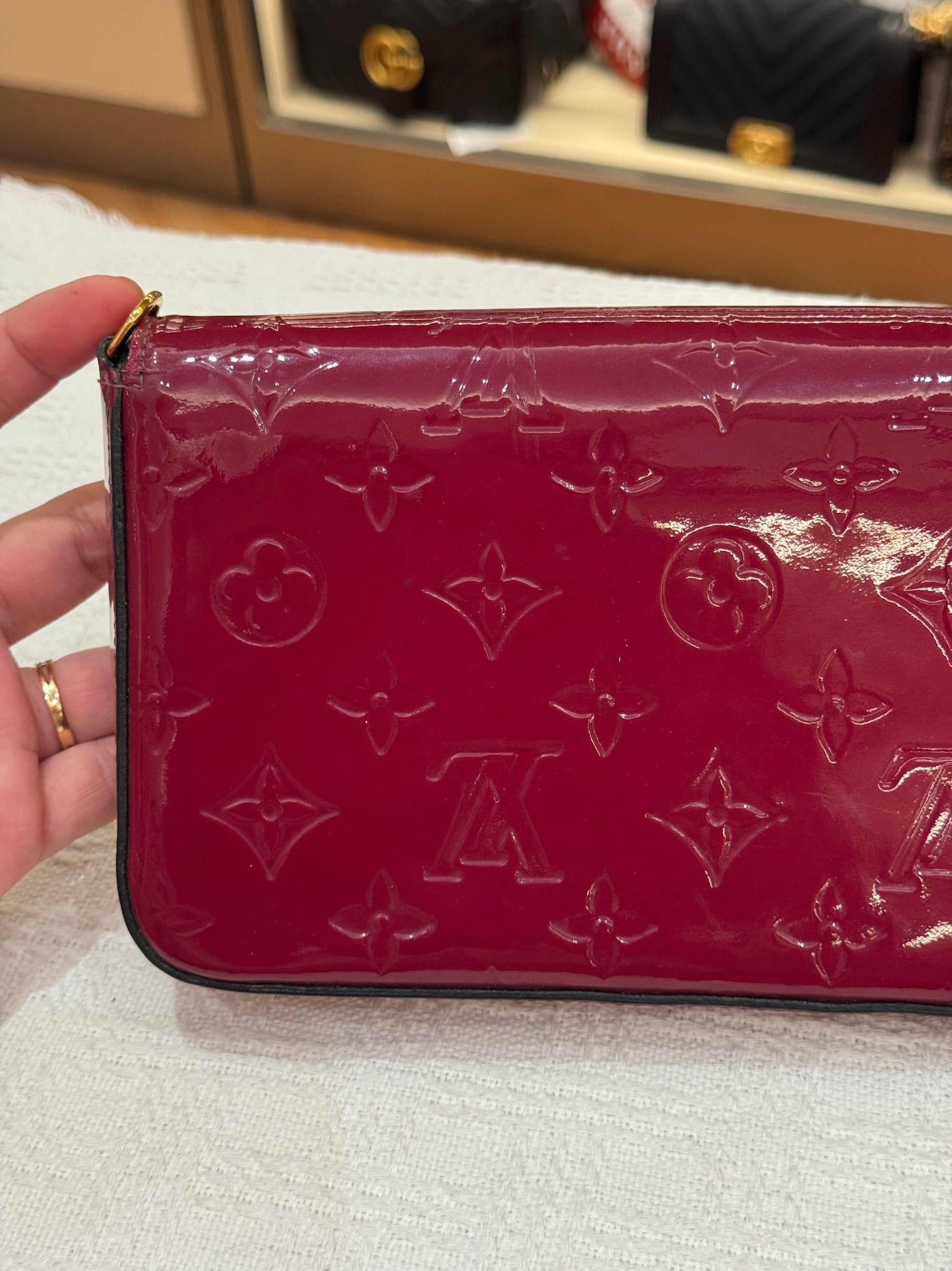 Louis Vuitton Felicie Vernis Magenta