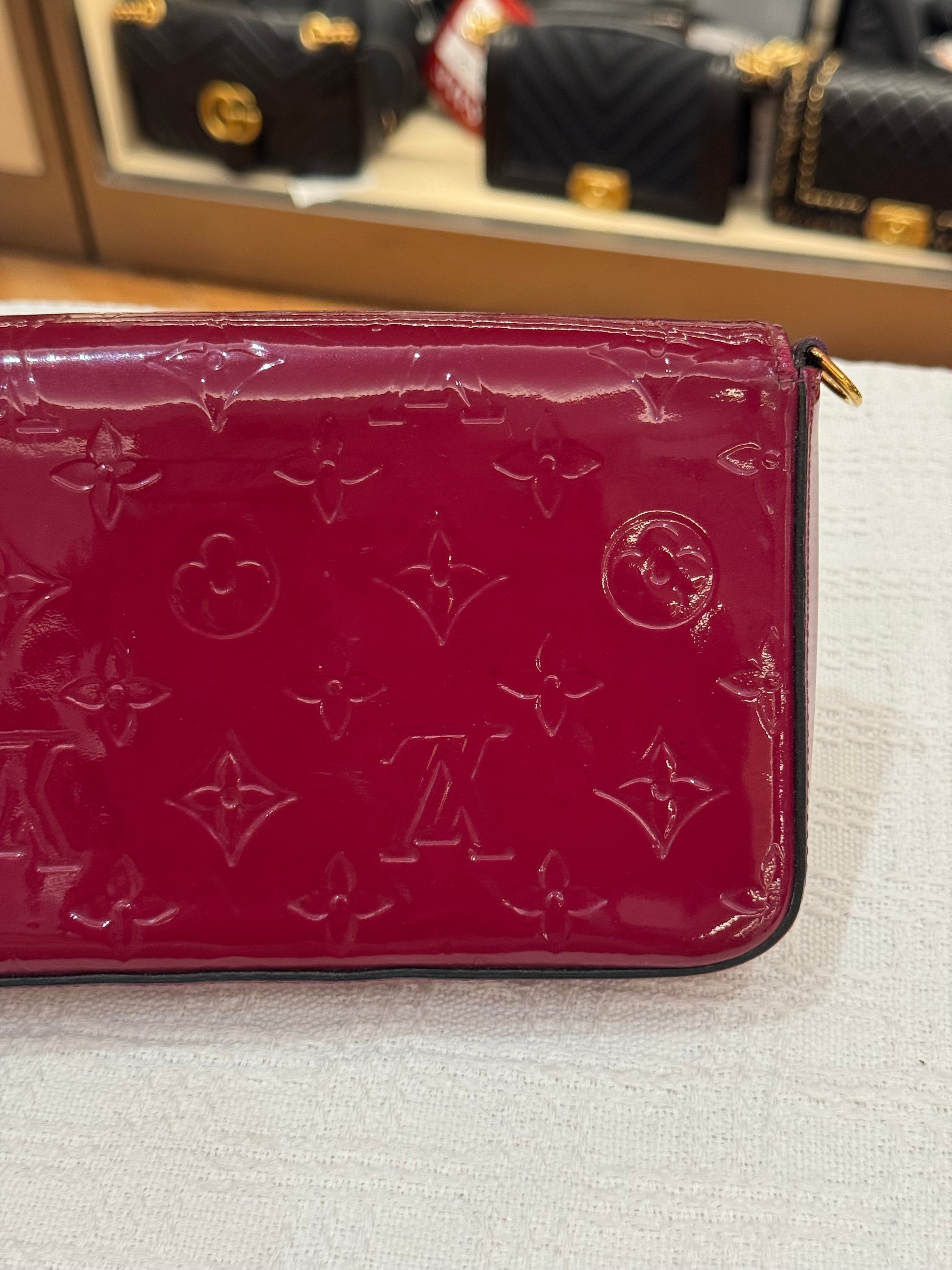 Louis Vuitton Felicie Vernis Magenta