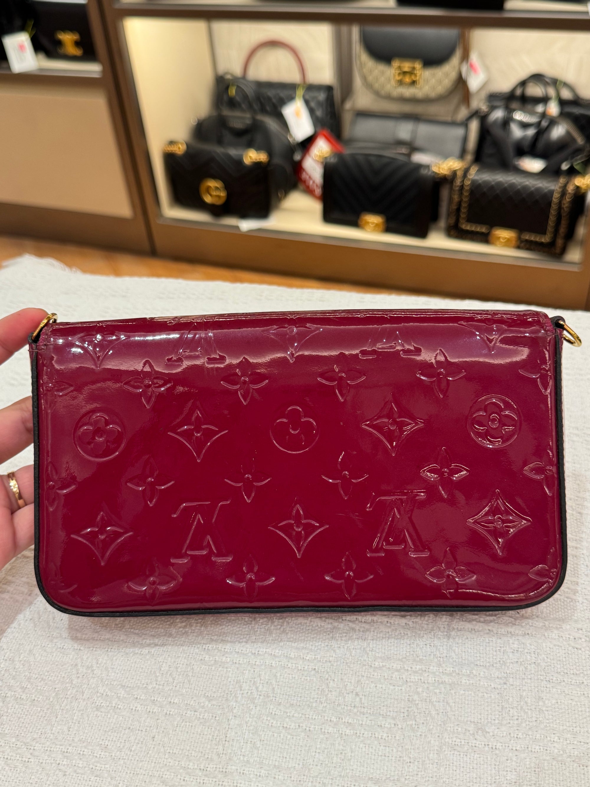 Louis Vuitton Felicie Vernis Magenta