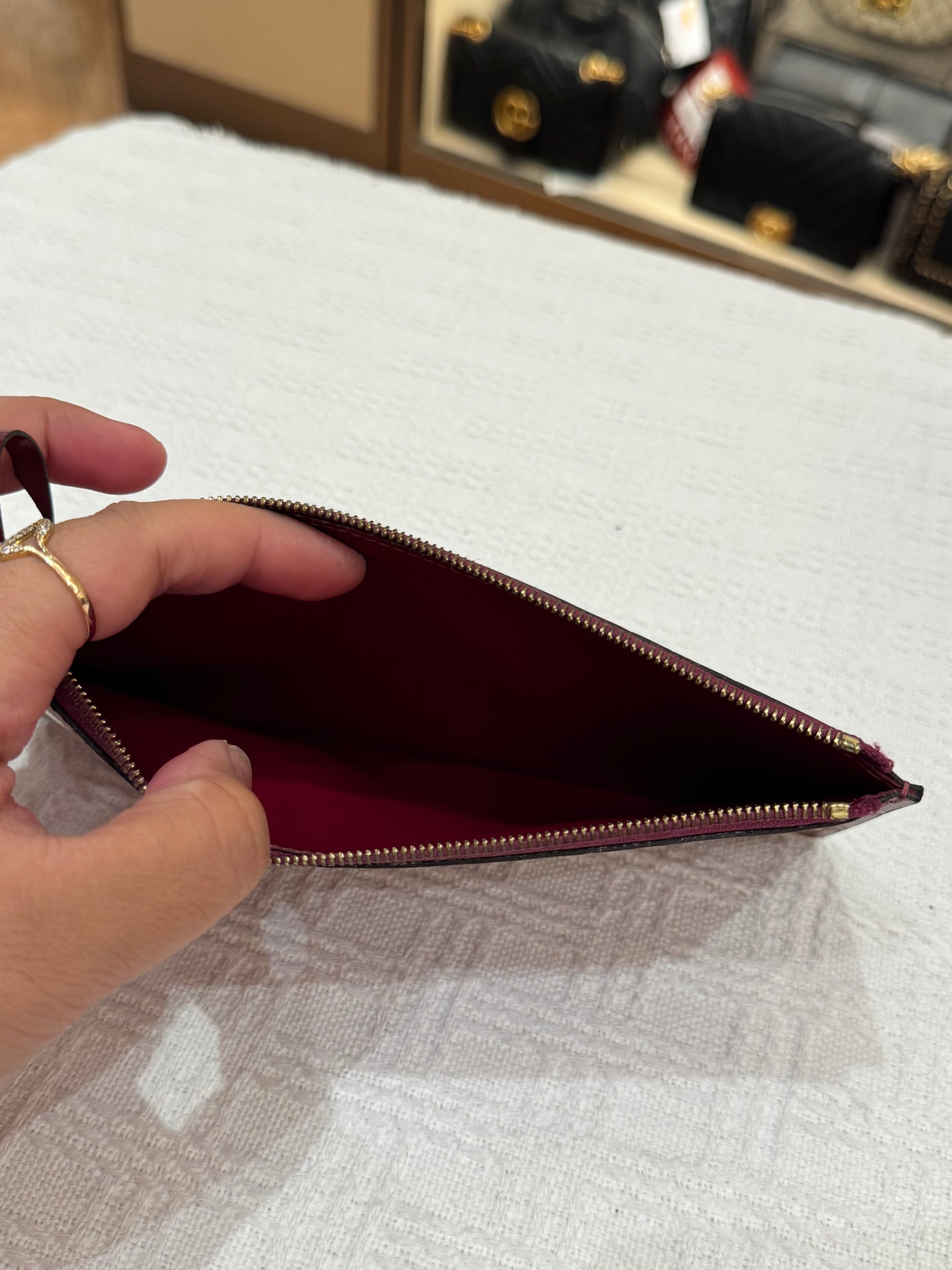 Louis Vuitton Felicie Vernis Magenta