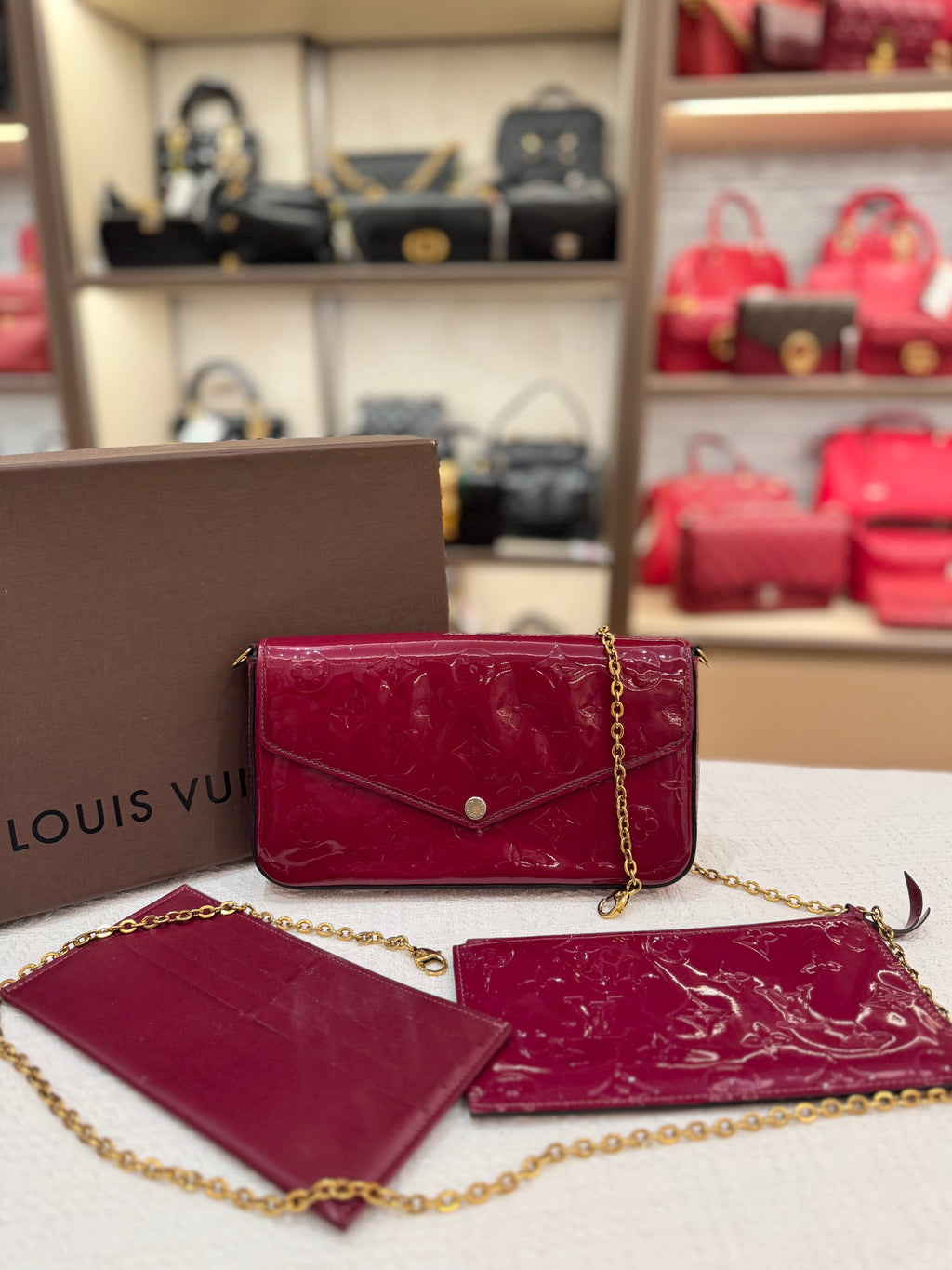 Louis Vuitton Felicie Vernis Magenta