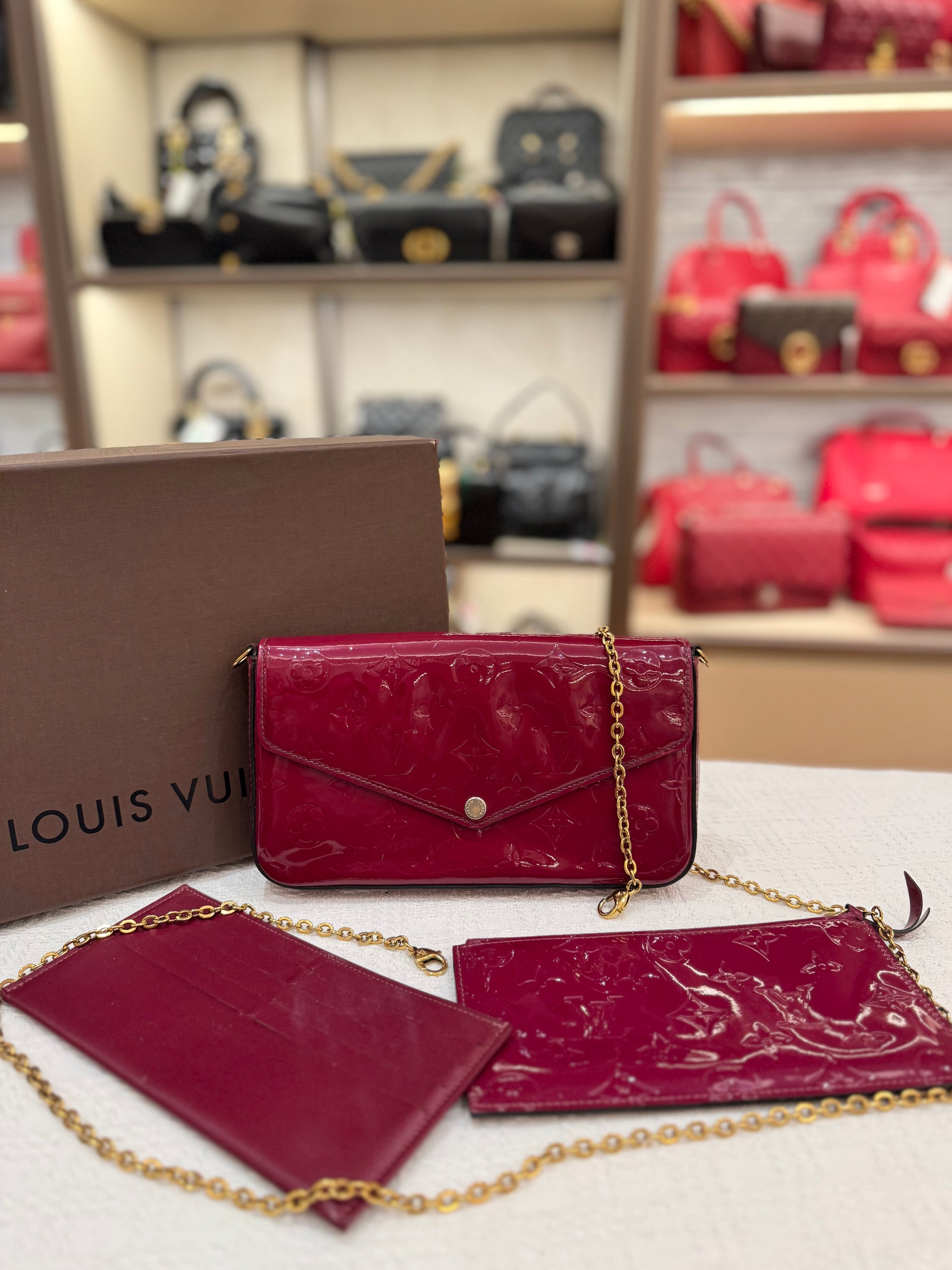 Louis Vuitton Felicie Vernis Magenta