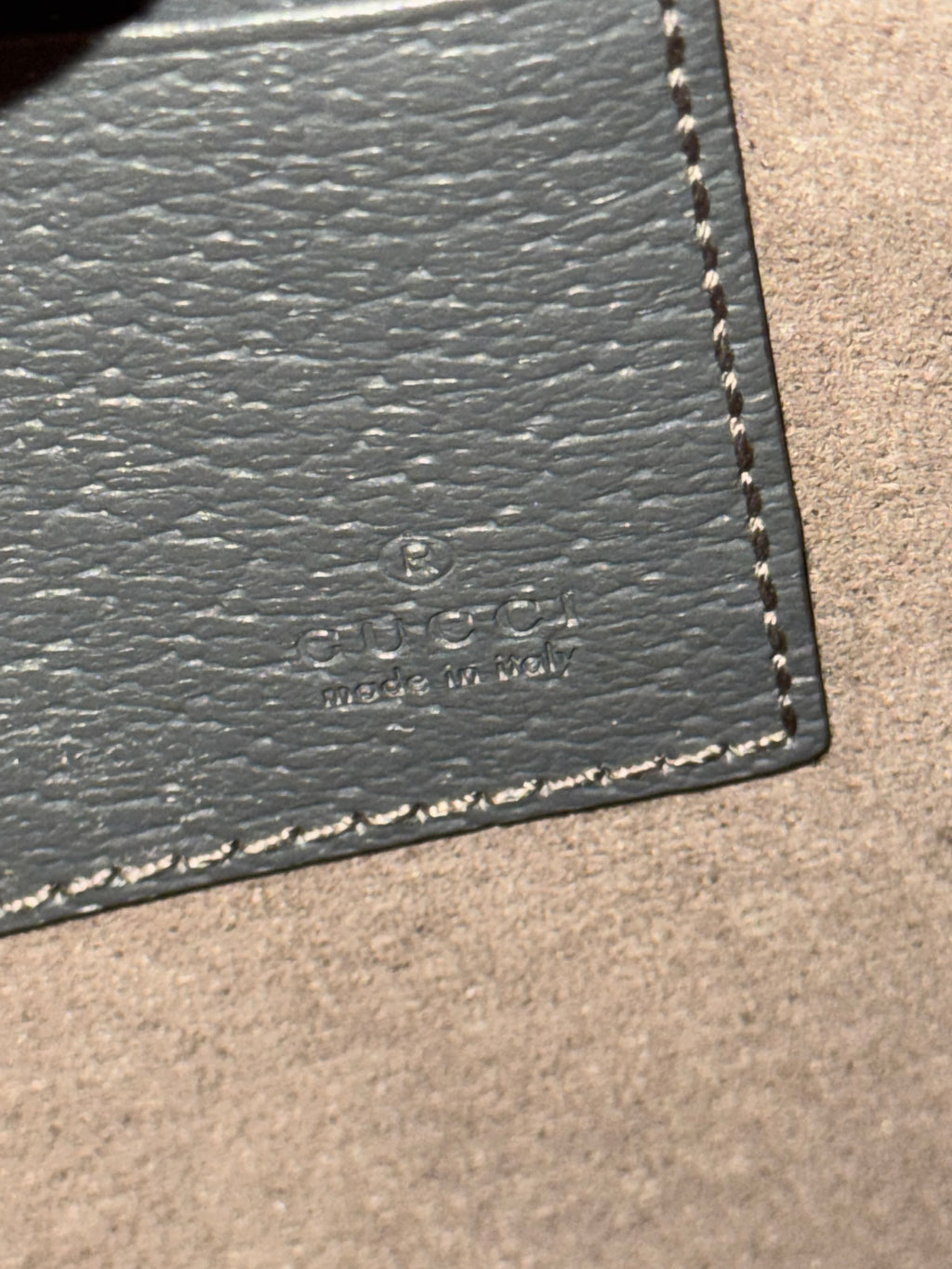 Gucci Clutch Cut Out GG Grey