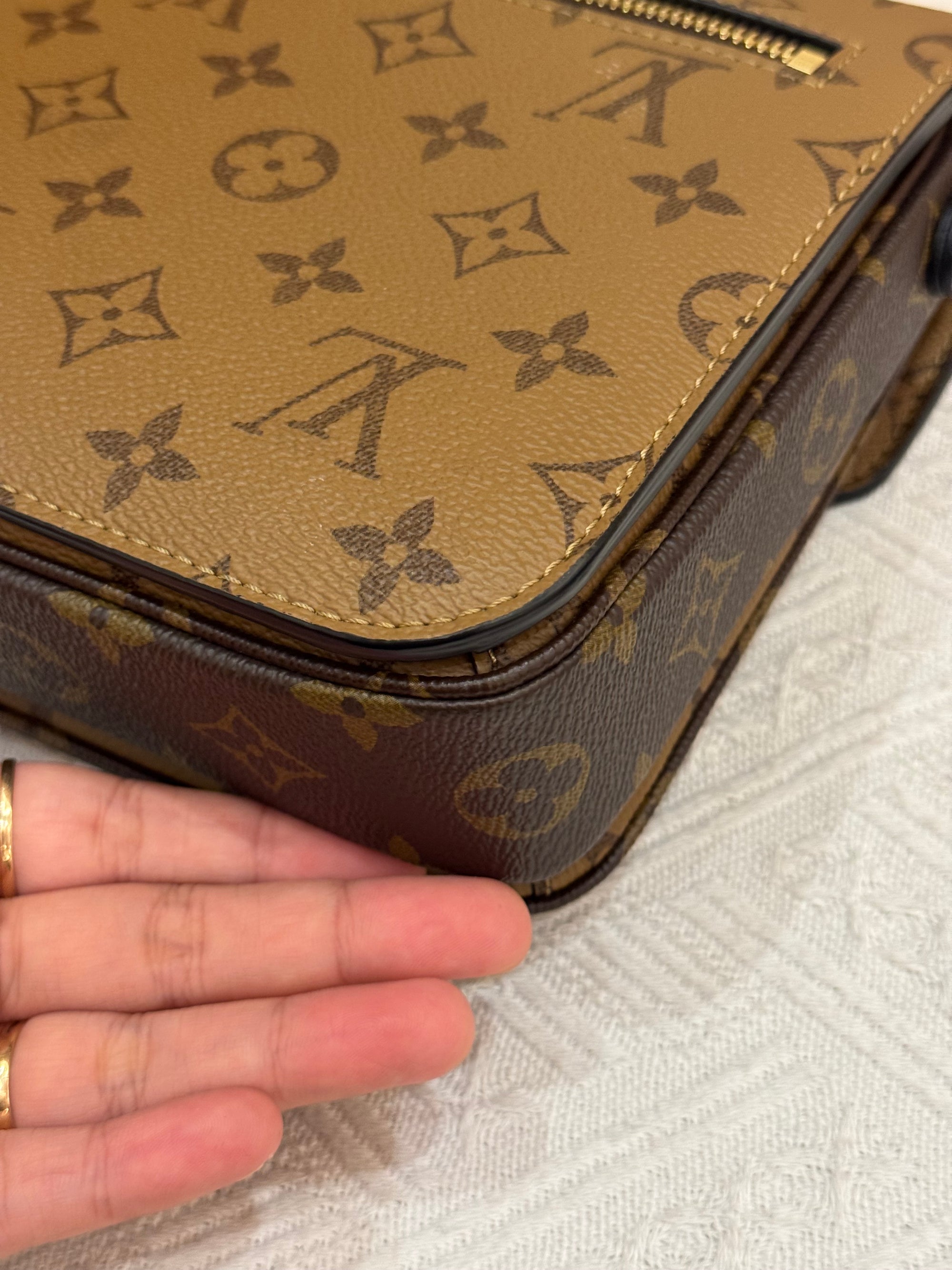 Louis Vuitton Metis Monogram Reversed
