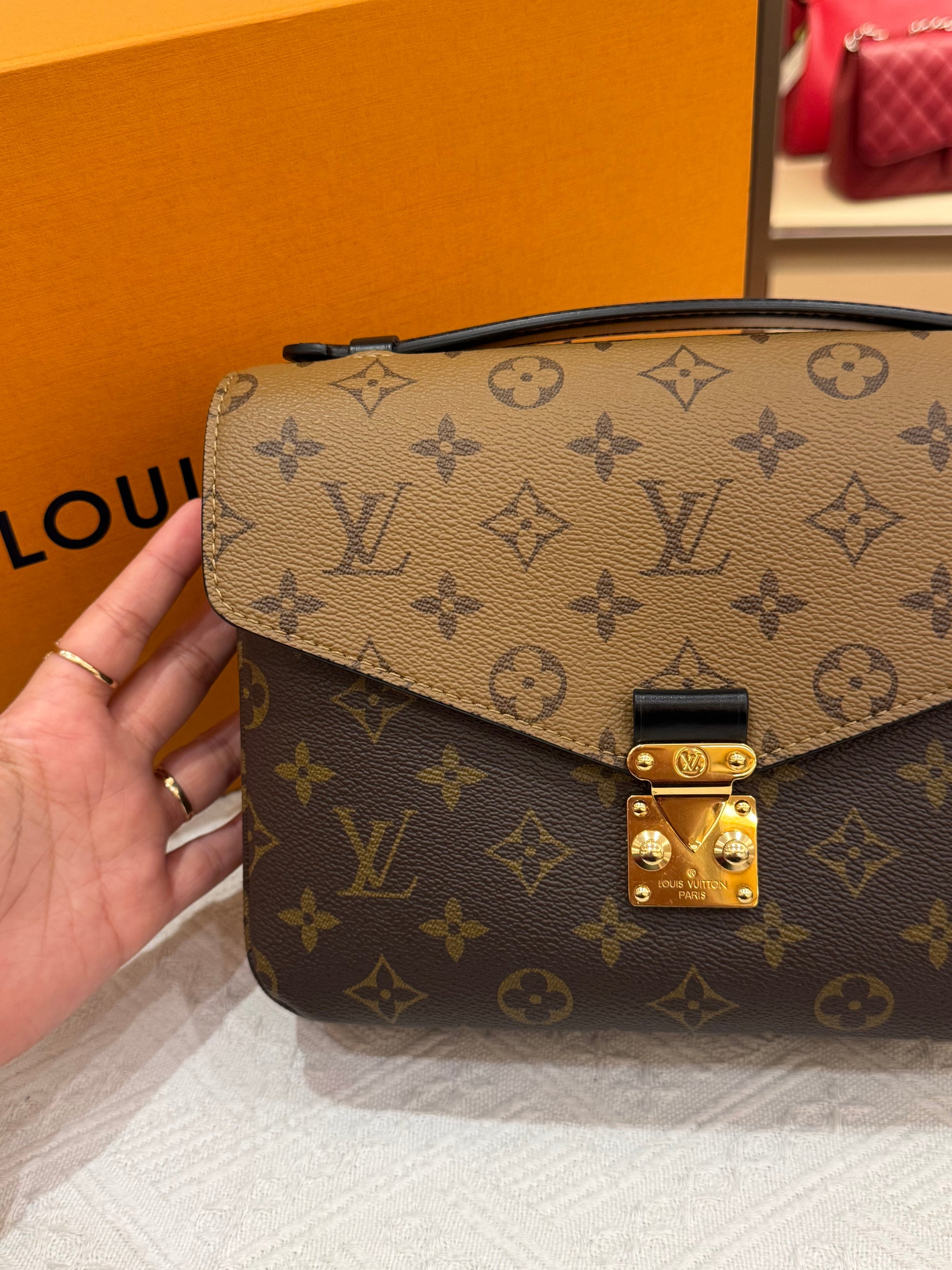 Louis Vuitton Metis Monogram Reversed