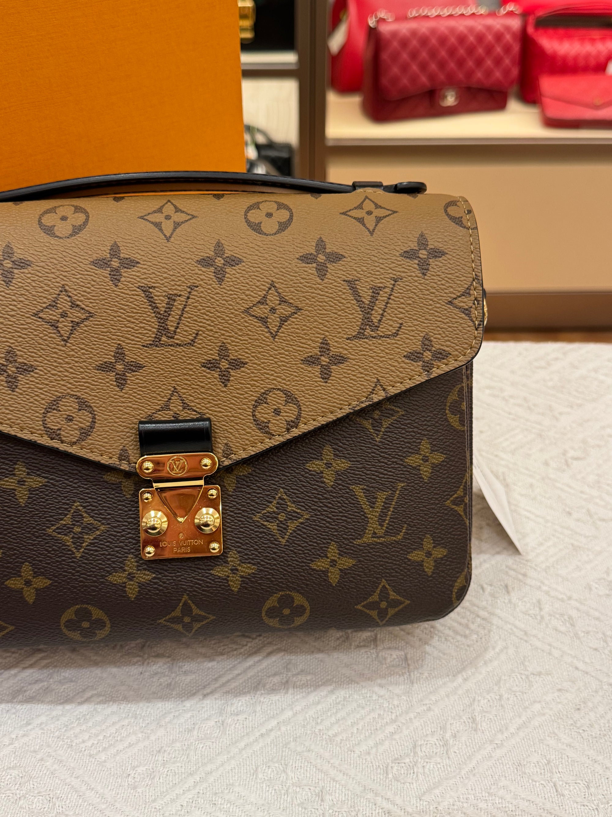 Louis Vuitton Metis Monogram Reversed
