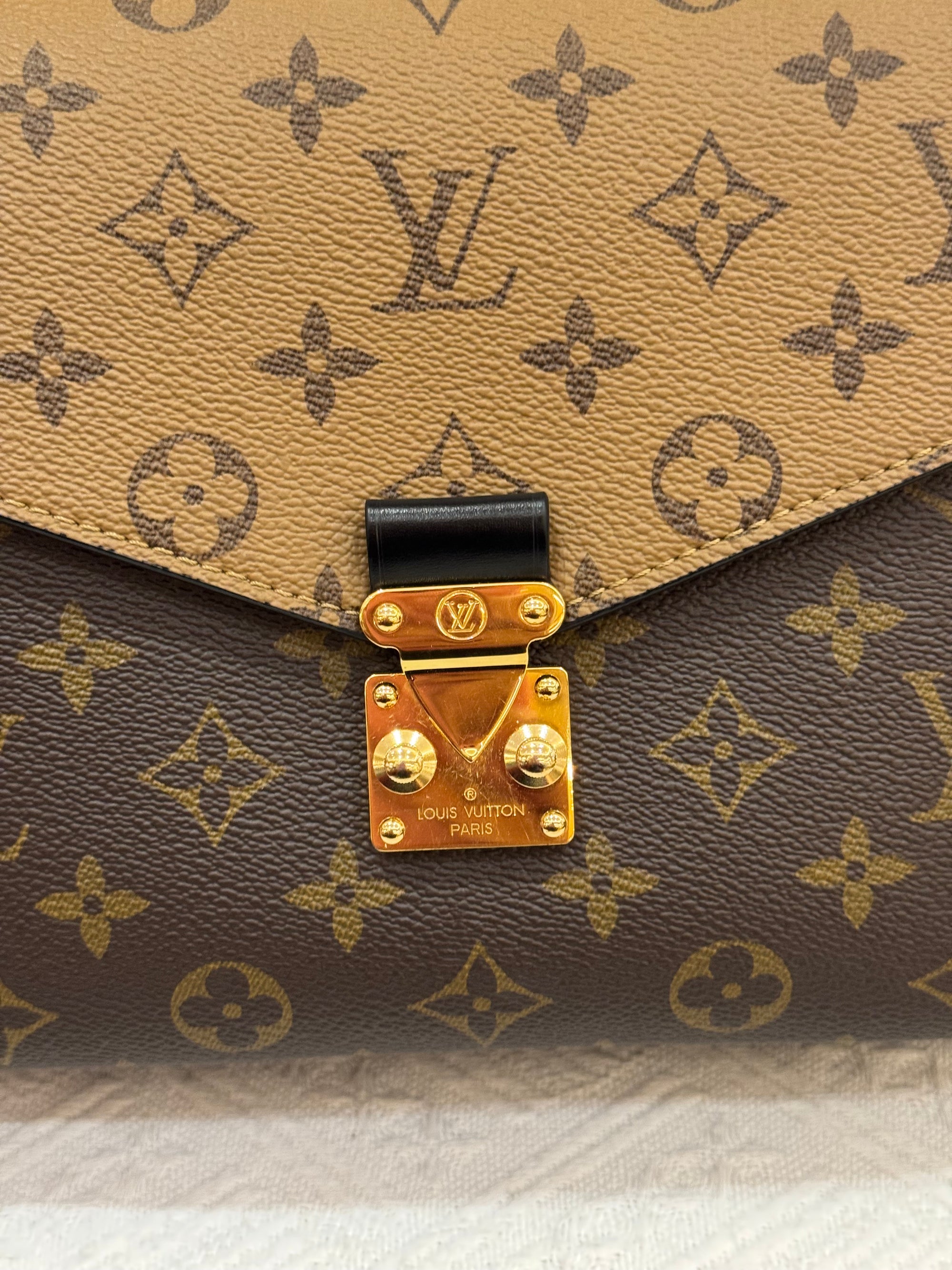 Louis Vuitton Metis Monogram Reversed