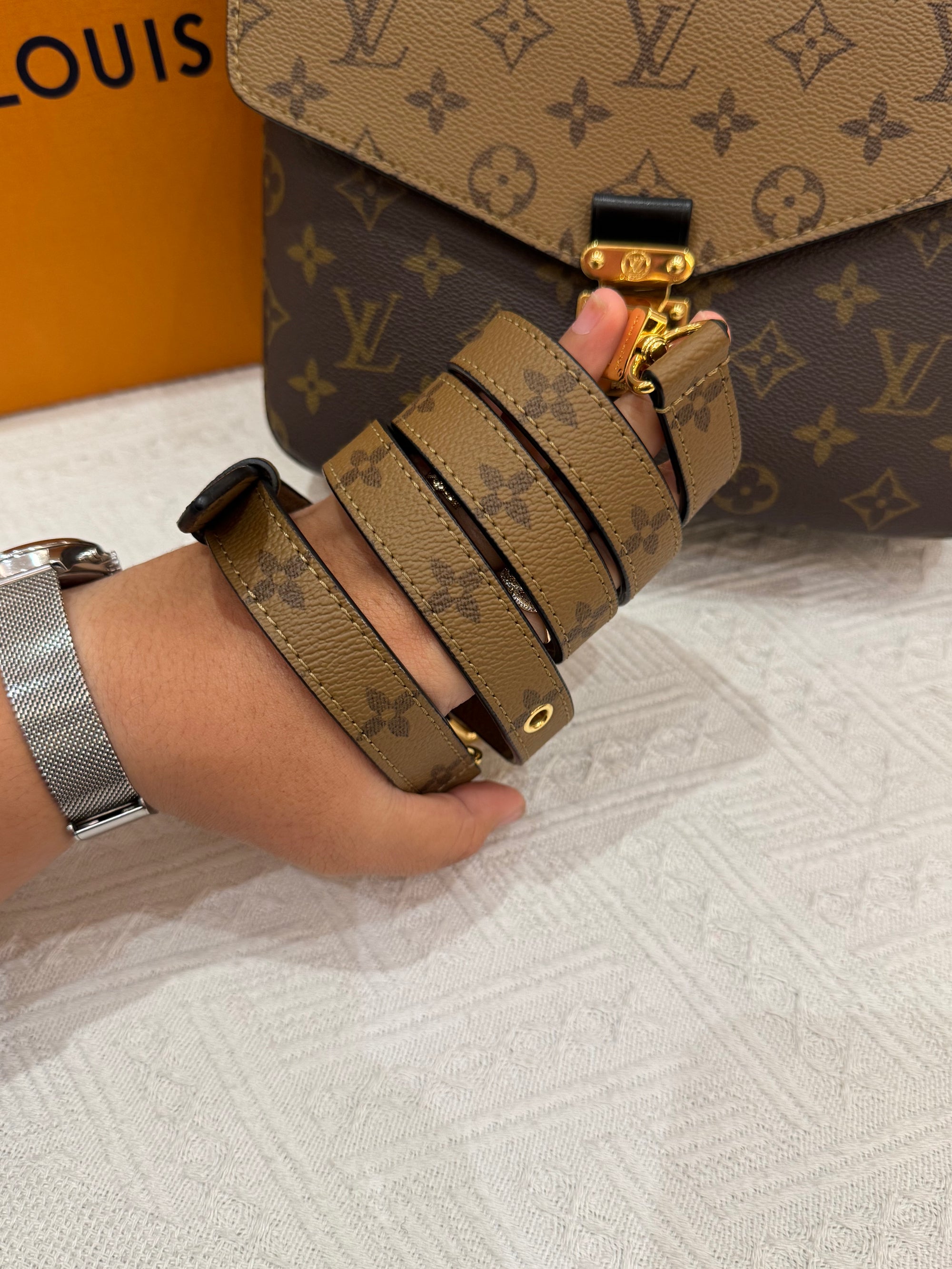 Louis Vuitton Metis Monogram Reversed