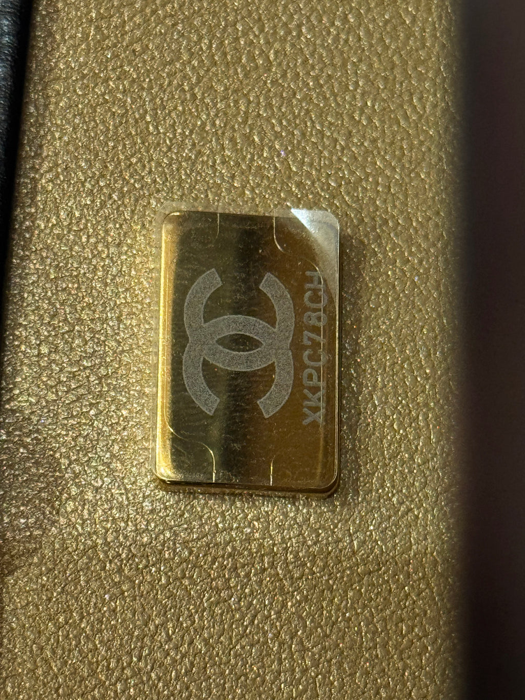 Chanel Perfect Fit Flap Shiny Clafksin Black