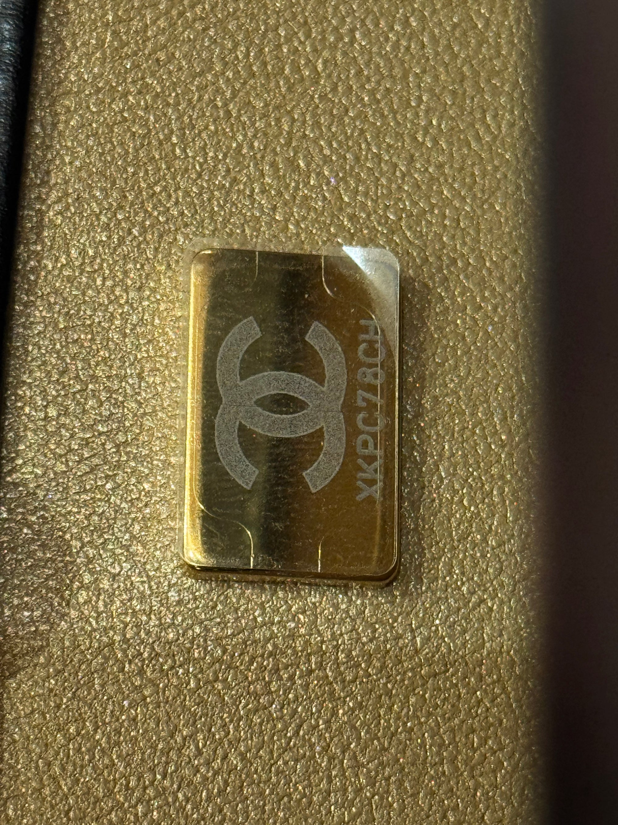 Chanel Perfect Fit Flap Shiny Clafksin Black