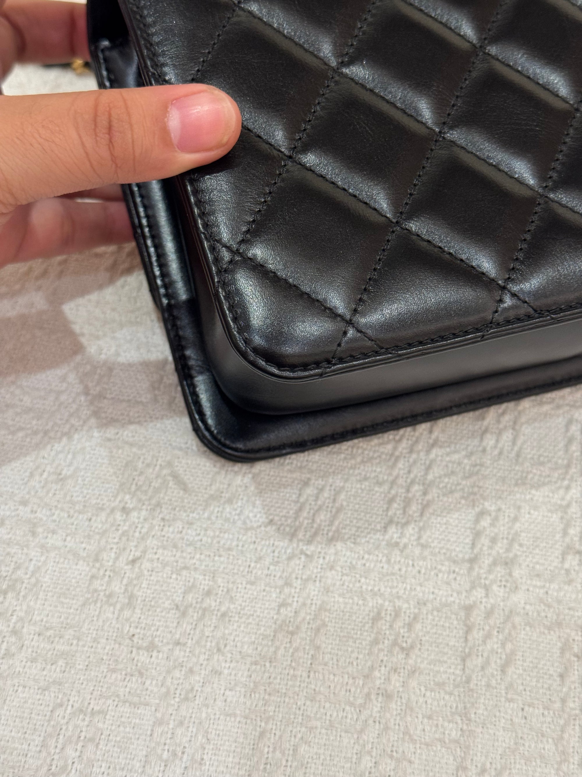 Chanel Perfect Fit Flap Shiny Clafksin Black