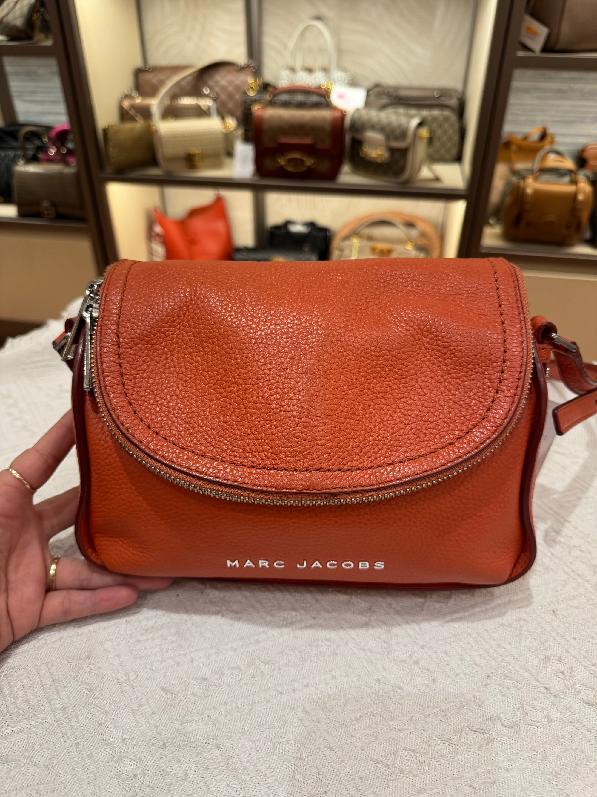 Marc Jacobs Groove