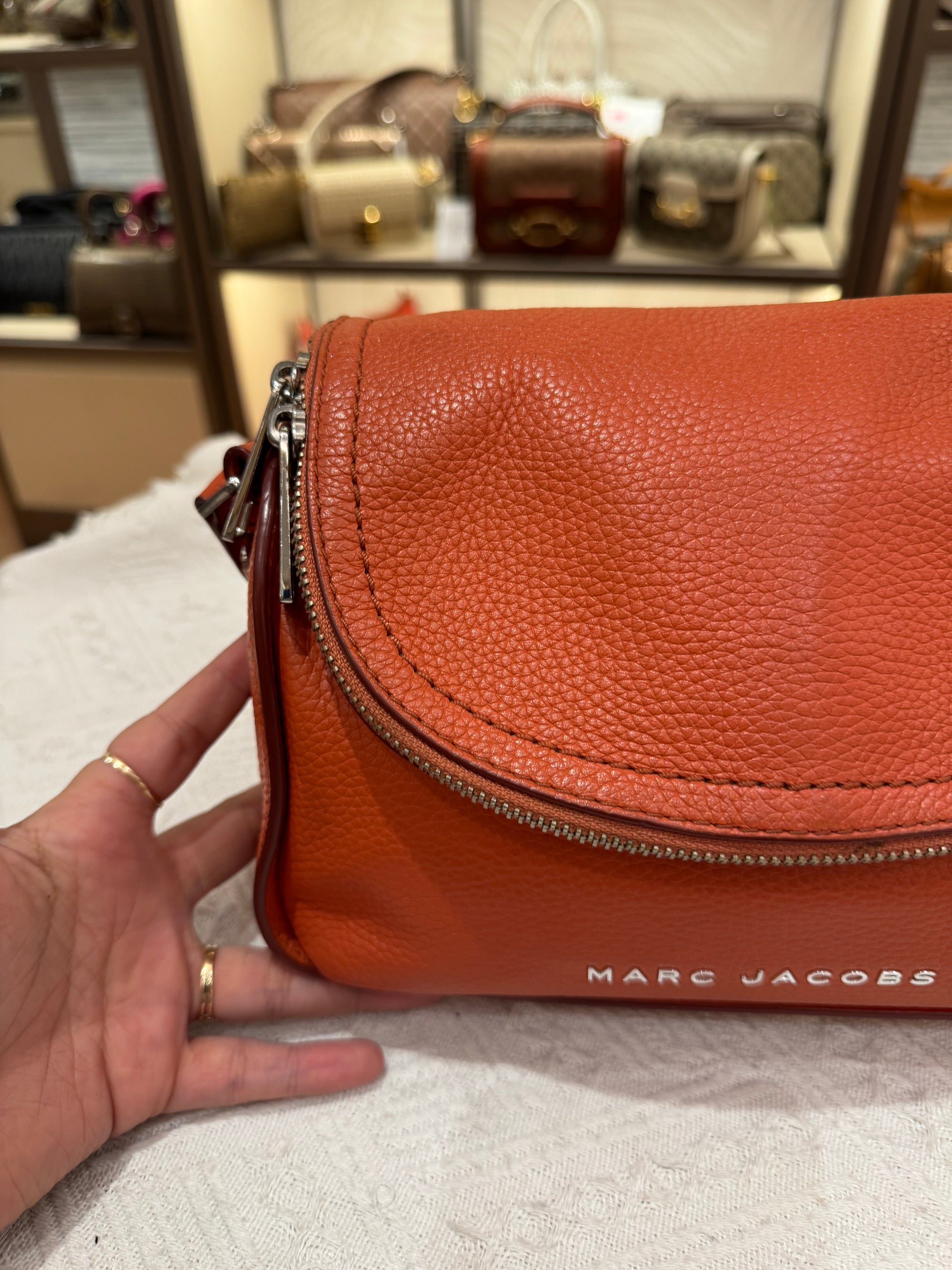 Marc Jacobs Groove