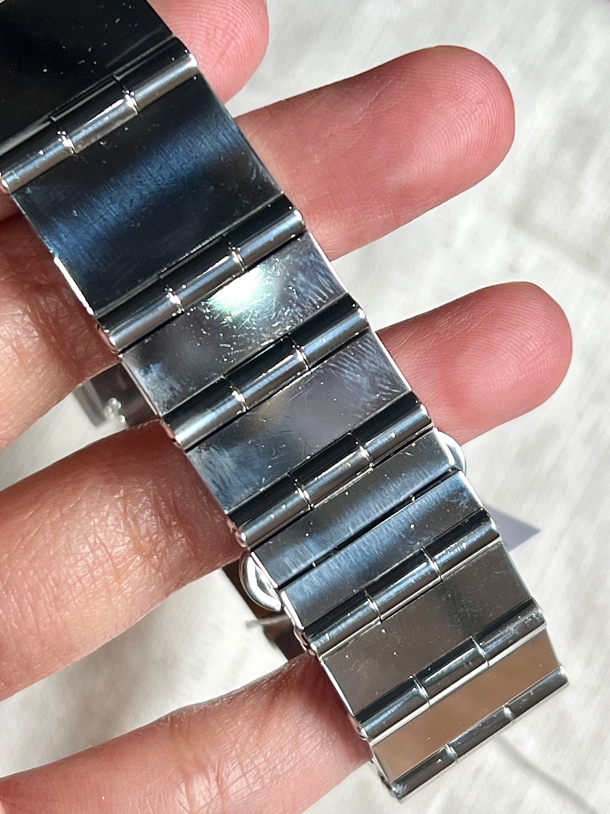 Gucci All Silver Square Dial