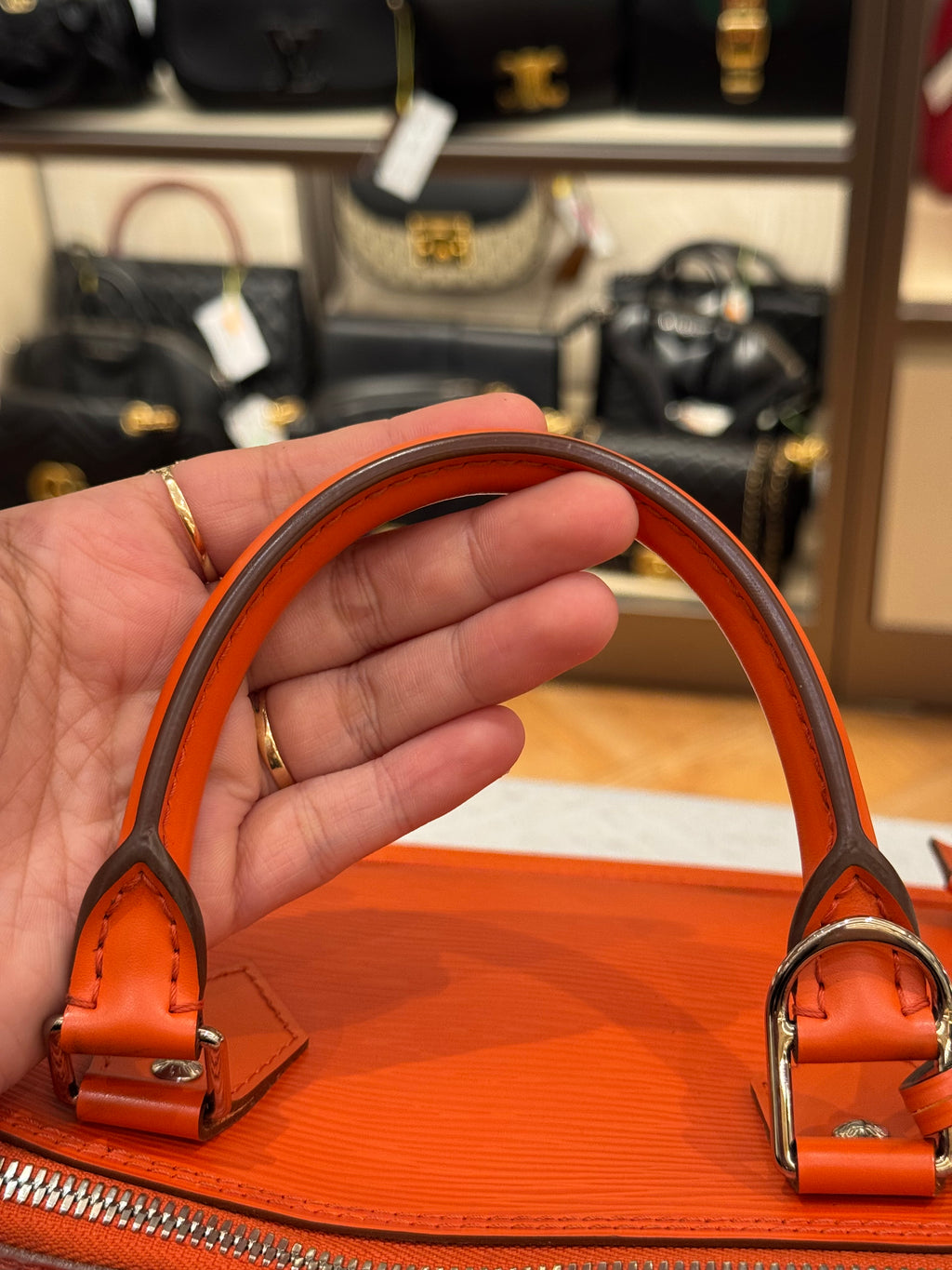 Louis Vuitton Alma Epi PM Piment